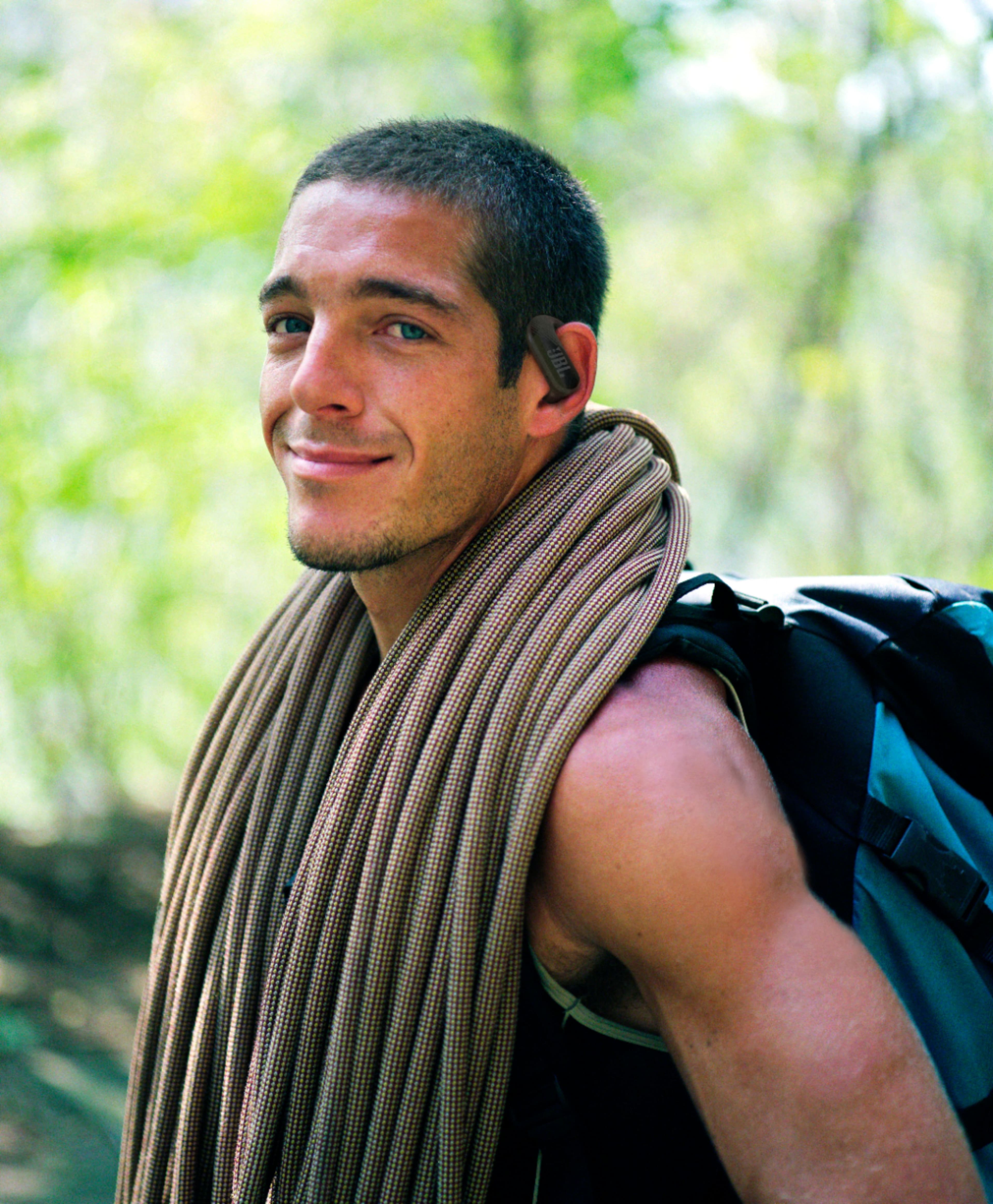 Alt View 16. JBL - Endurance Peak II True Wireless In-Ear Earbuds - Black.