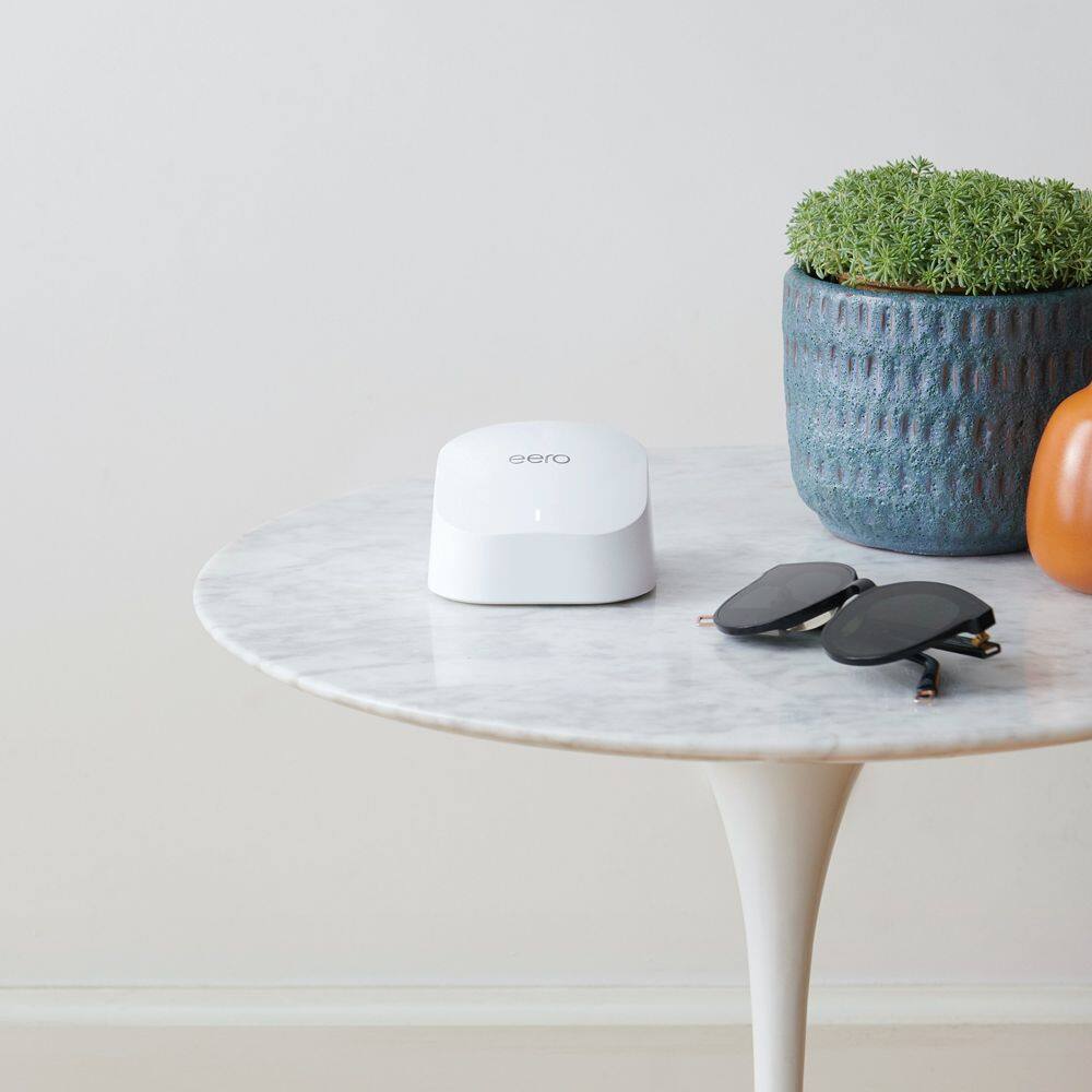 Alt View 16. eero - 6 AX1800 Dual-Band Mesh Wi-Fi 6 System (2-pack) - White.