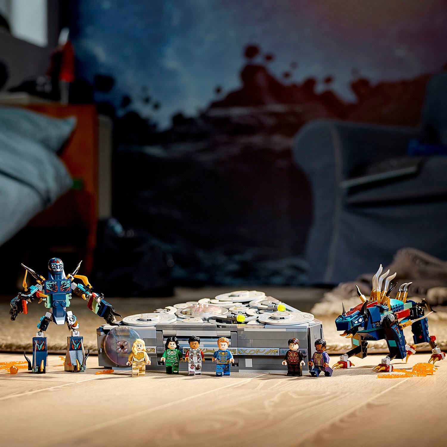 Left. LEGO - Super Heroes Rise of the Domo 76156.