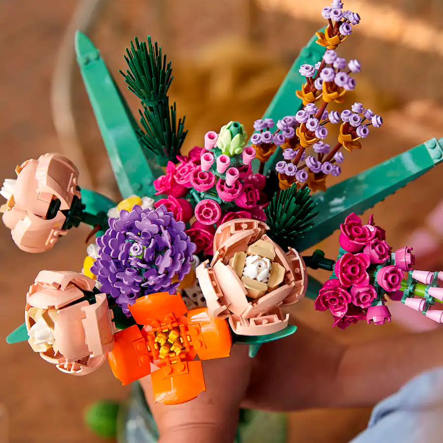 LEGO Botanical Collection Flower Bouquet 10280 Building Kit (756 Pieces ...