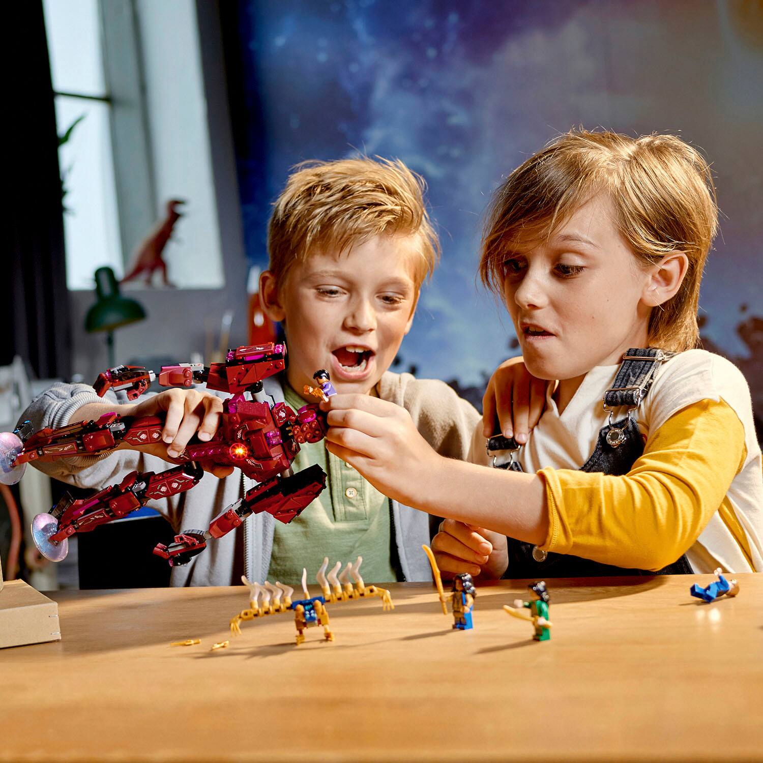 Alt View 11. LEGO - Super Heroes In Arishems Shadow 76155.