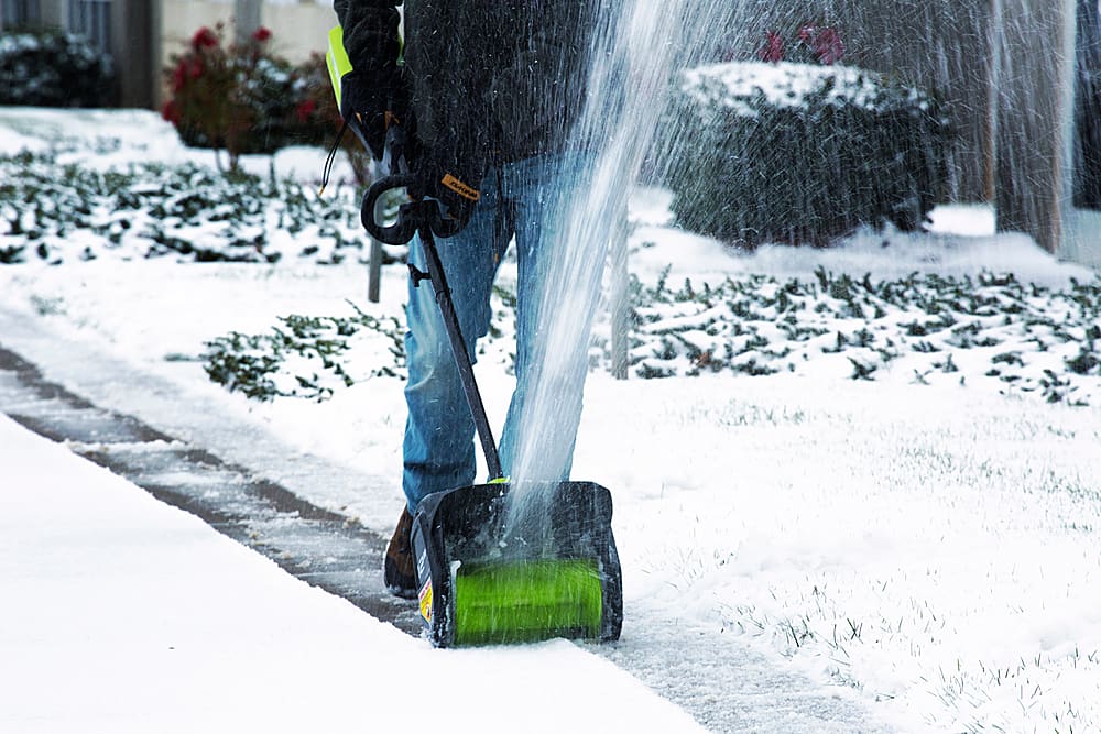 Alt View 13. Greenworks - 80V 12” Cordless Brushless Snow Shovel with 2.0 Ah Battery and Rapid Charger - Black/Green.