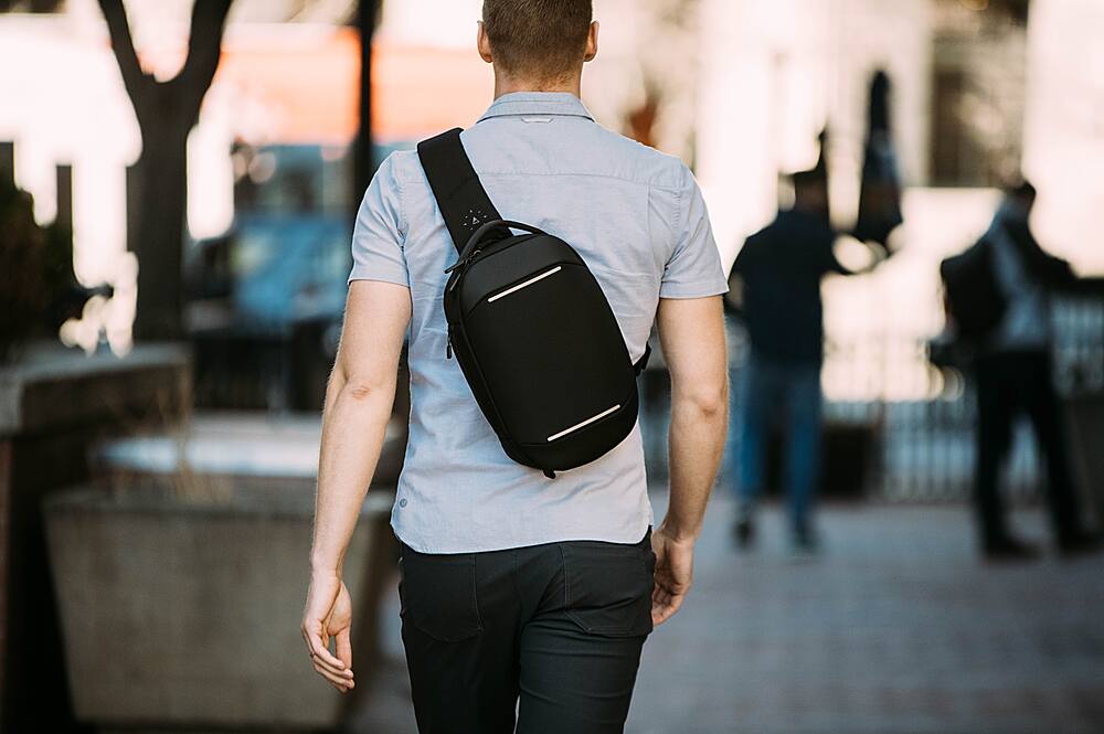 Alt View 24. Nomatic - SLING (6L) - Black.