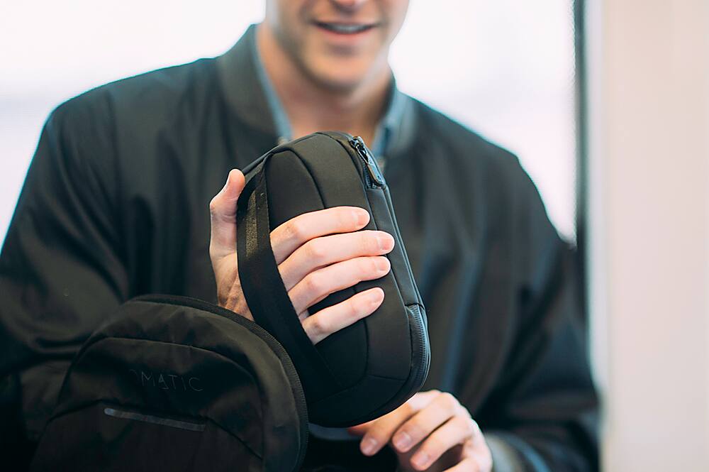 Alt View 16. Nomatic - TECH ORGANIZER - Black.