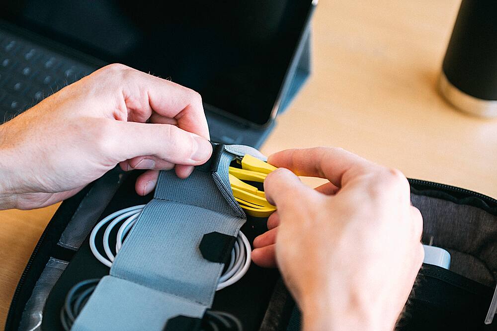 Alt View 19. Nomatic - TECH ORGANIZER - Black.