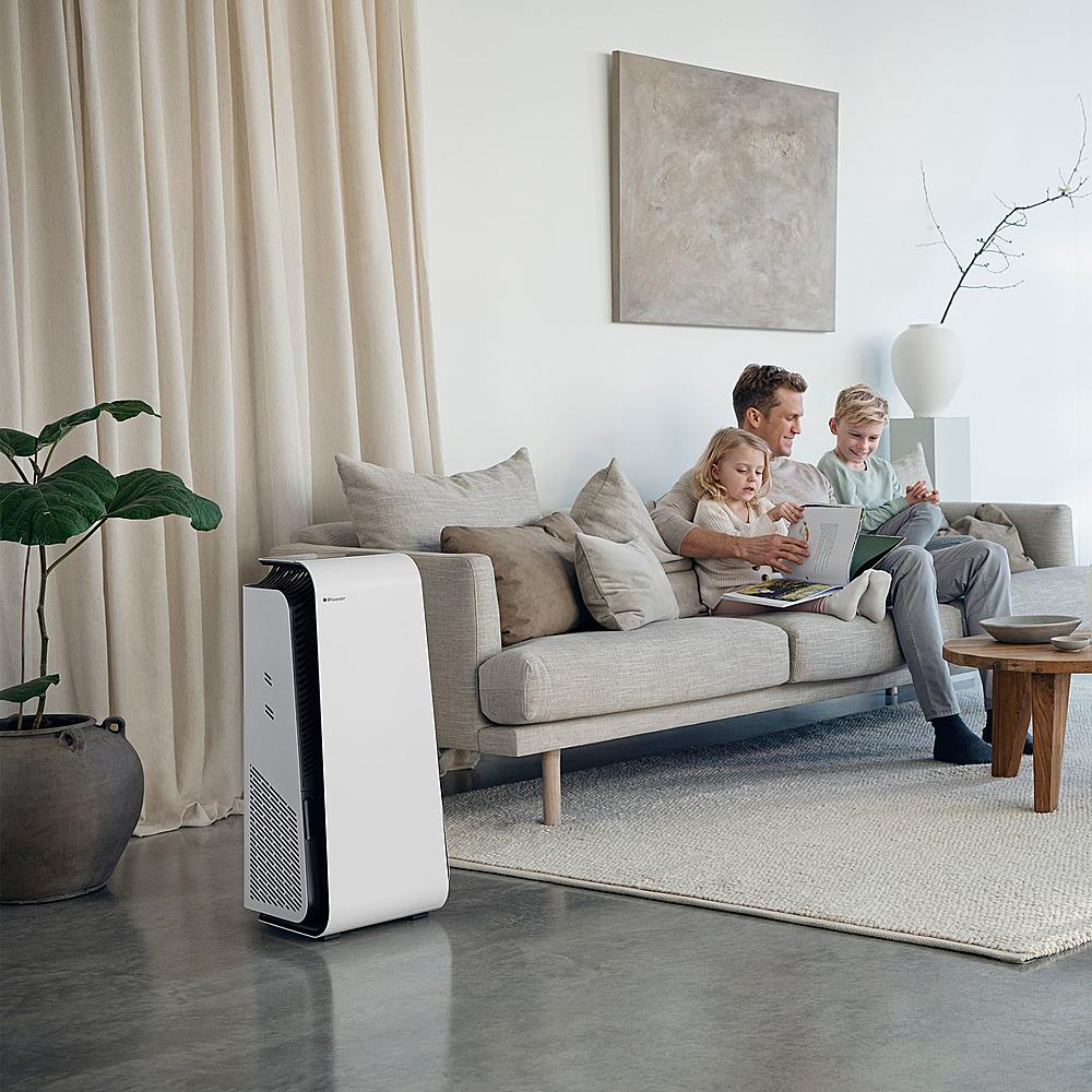 Angle. Blueair - Protect 7470i Smart WiFi Air Purifier, 418 Sq. Ft - White.