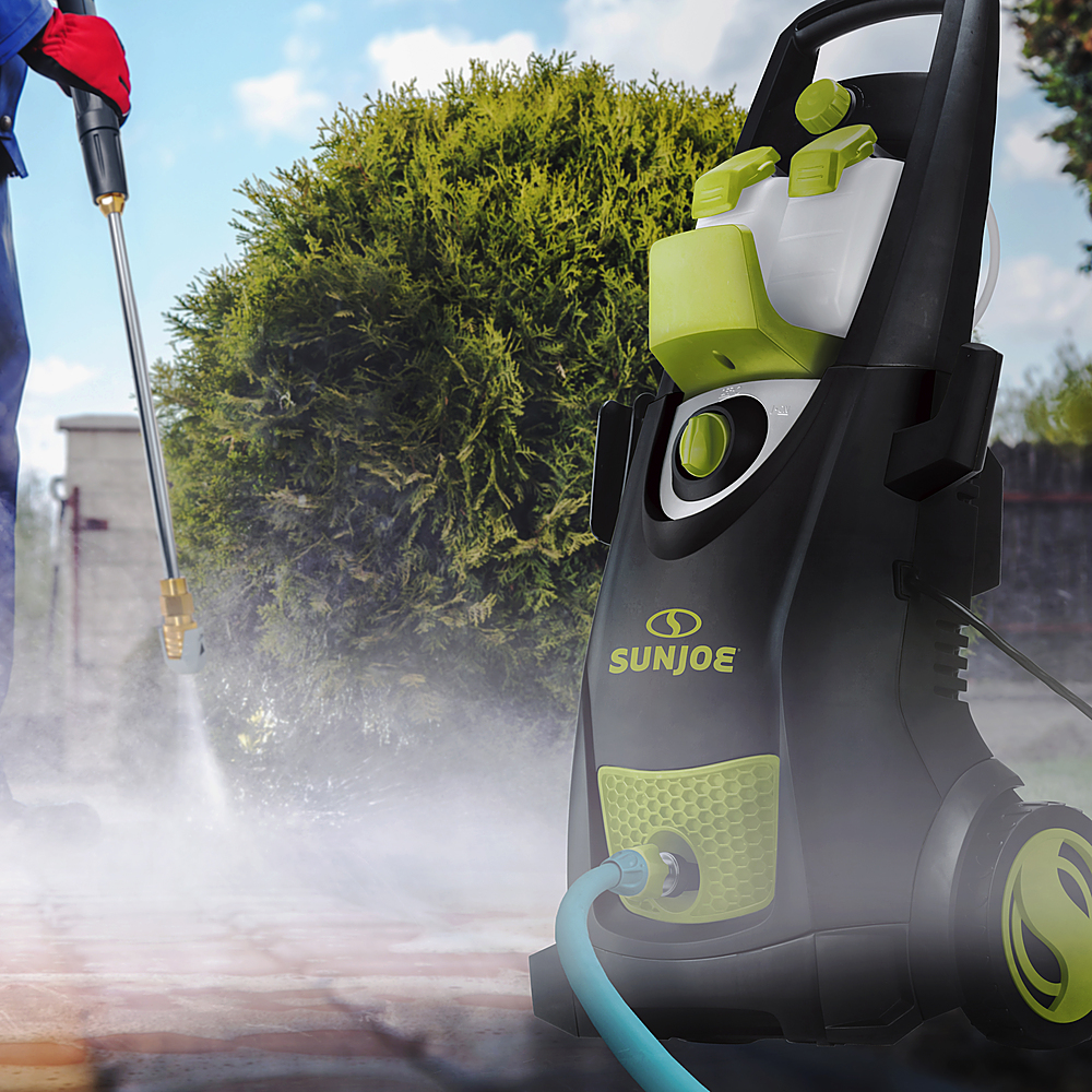 Left View: Greenworks - 1500 PSI 1.2 GPM Electric Pressure Washer - Black/Green