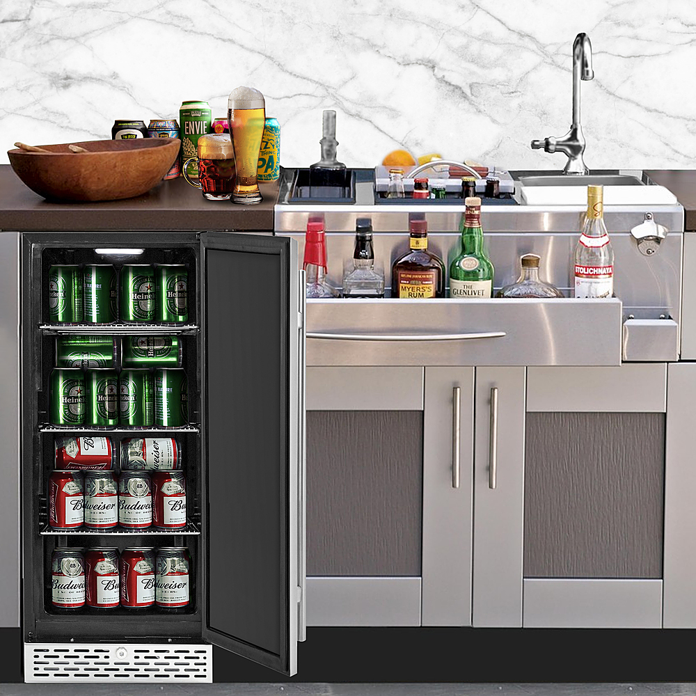 Freestanding vs. Built-in Beverage Refrigerators