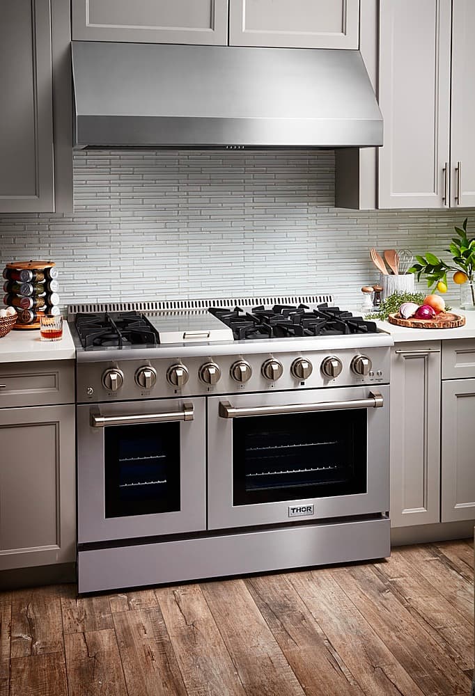 Angle. Thor Kitchen - Professional 4.6 Cu. Ft. and 2.2 Cu. Ft. Dual Fuel Range - Stainless Steel.