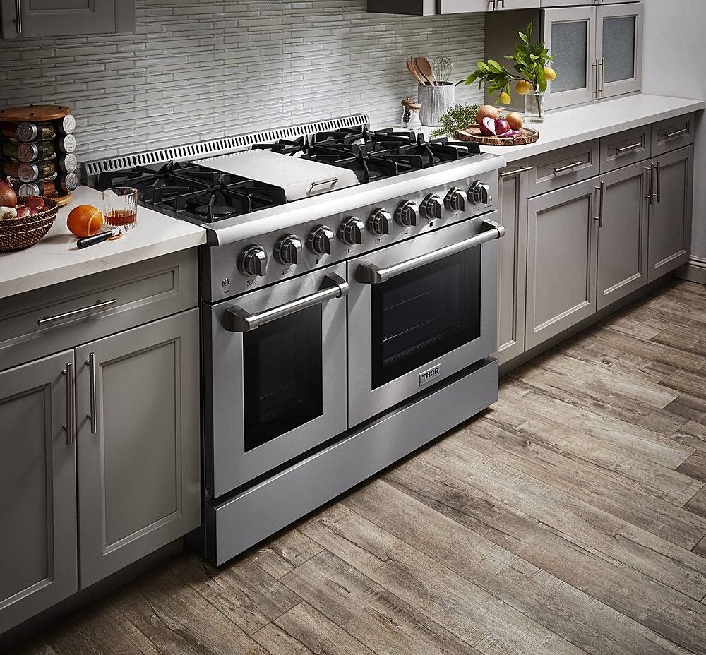 Angle. Thor Kitchen - 6.7 Cu.Ft. Freestanding Double Oven Liquid Propane Gas Range - Stainless Steel.