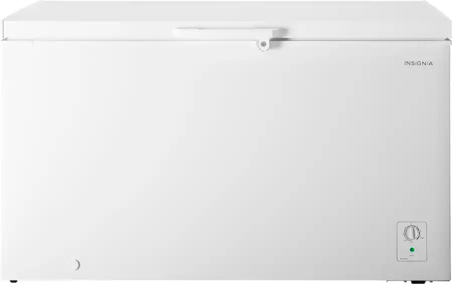 Front. Insignia™ - 14.0 Cu. Ft. Garage-Ready Chest Freezer - White.