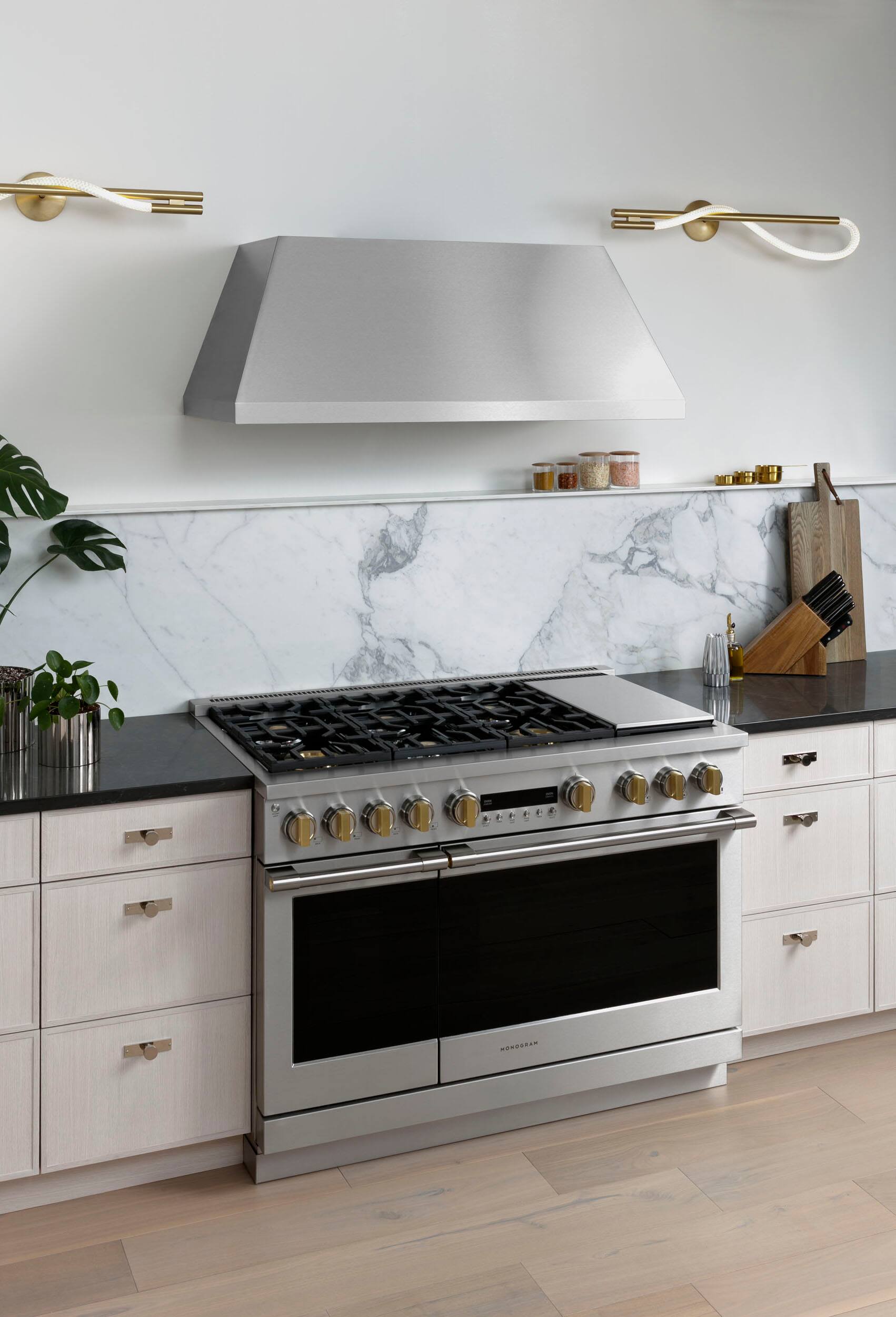 Alt View 21. Monogram - 8.25 Cu. Ft. Freestanding Double Oven Dual Fuel Convection Range with Self-Clean, Built-In Wi-fi, and 6 Burners - Stainless Steel.