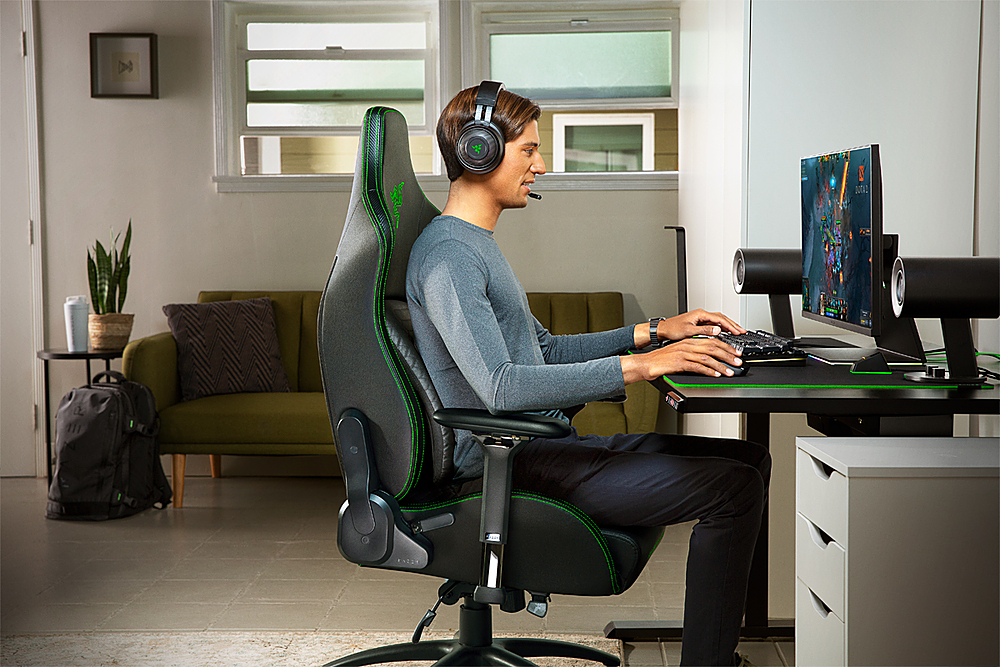 Best Buy: Razer Iskur Gaming Chair with Built-in Lumbar Support Black/Green  RZ38-02770100-R3U1