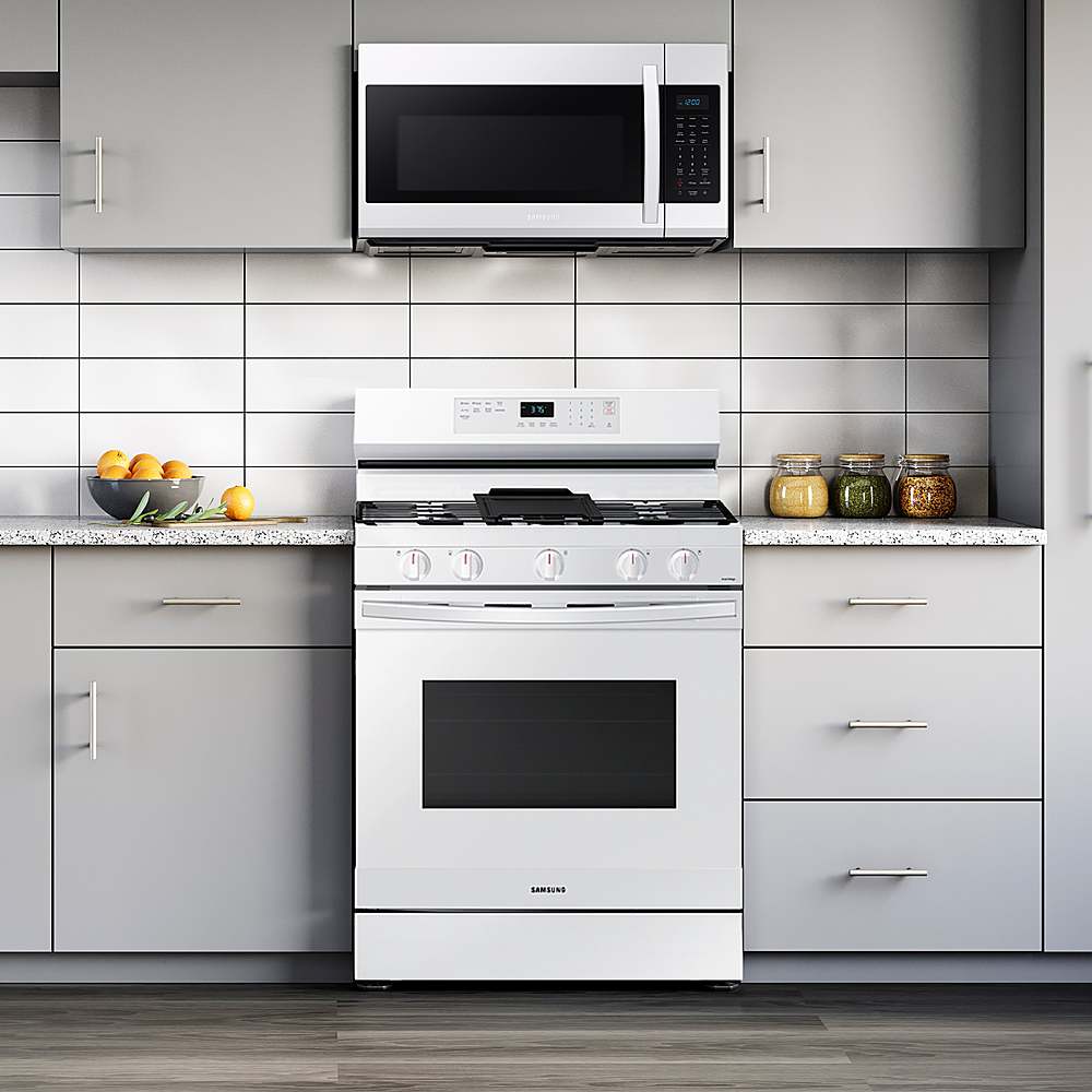 Samsung 2-piece GAS 6.0 cu. ft. Single Oven Range and 2.0 cu. ft. Over-the-range  Microwave Oven Kitchen Pair