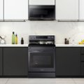 Alt View Zoom 11. Samsung - 6.3 cu. ft. Freestanding Electric Convection+ Range with WiFi, No-Preheat Air Fry and Griddle - Black stainless steel.