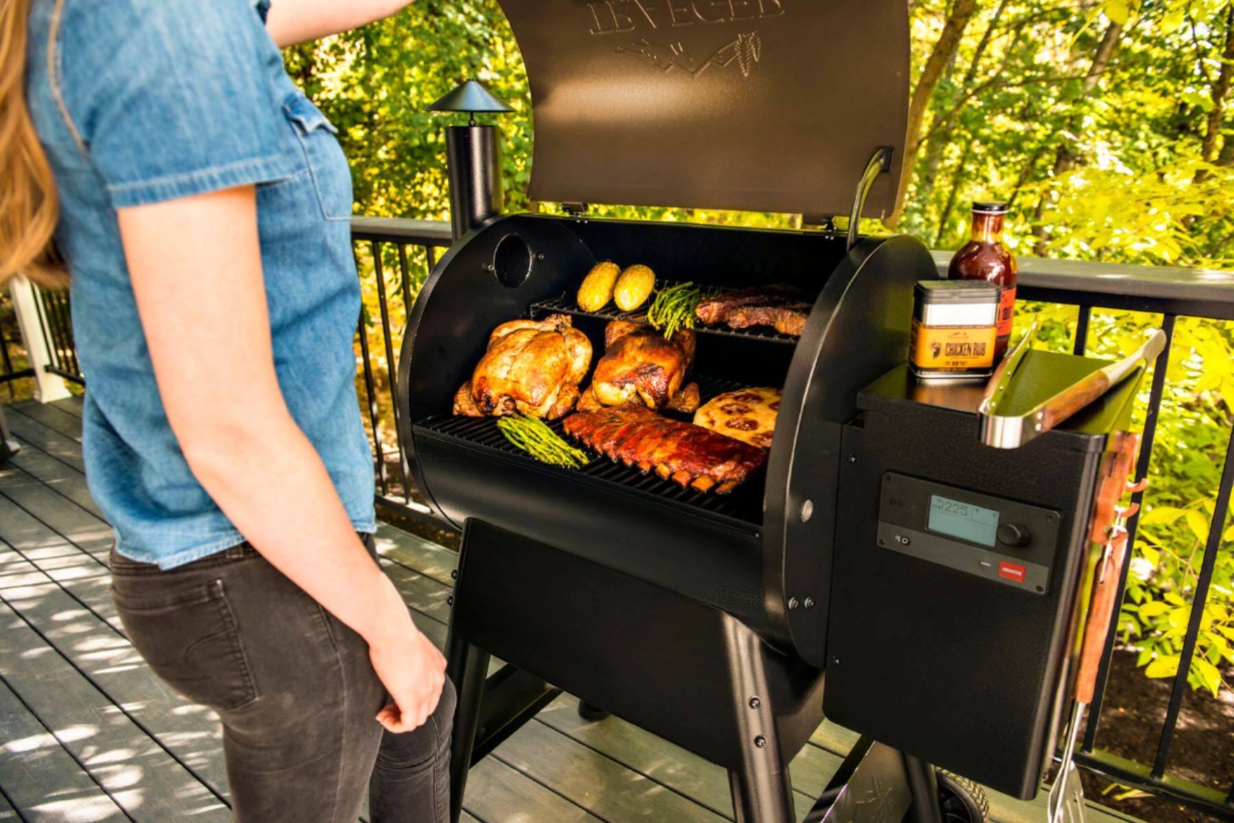 Alt View 15. Traeger Grills - Pro 575 Pellet Grill and Smoker with WiFIRE - Black.