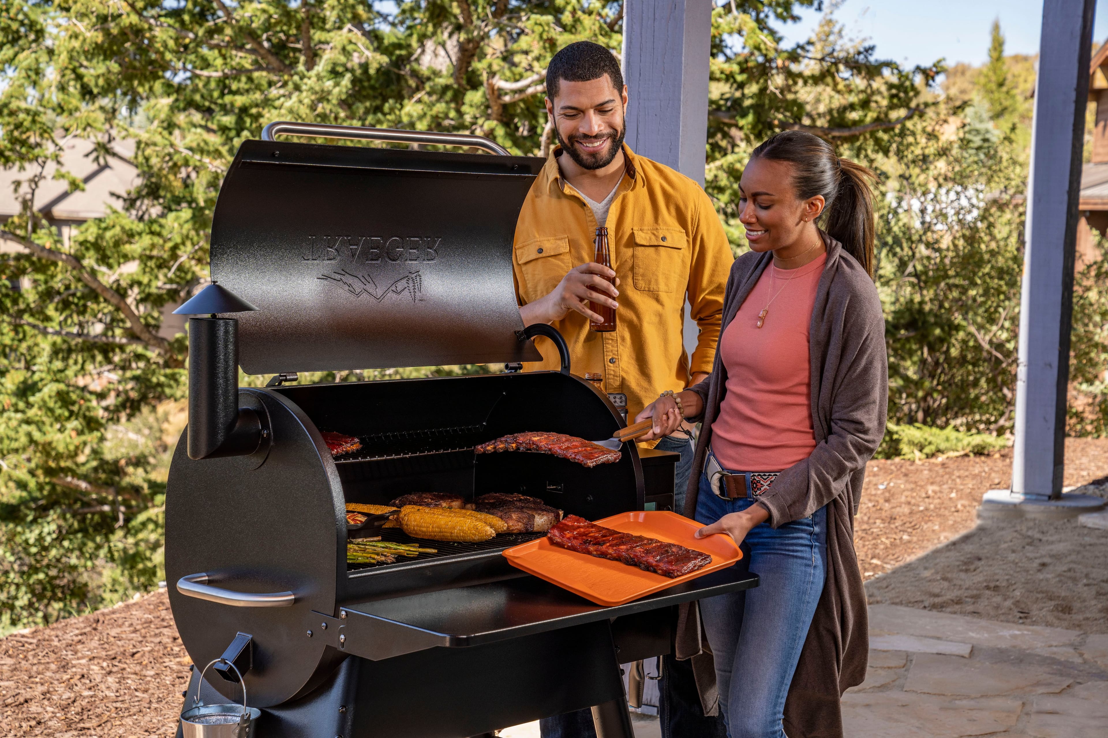 Alt View 14. Traeger Grills - Pro 780 Pellet Grill and Smoker with WiFIRE - Black.