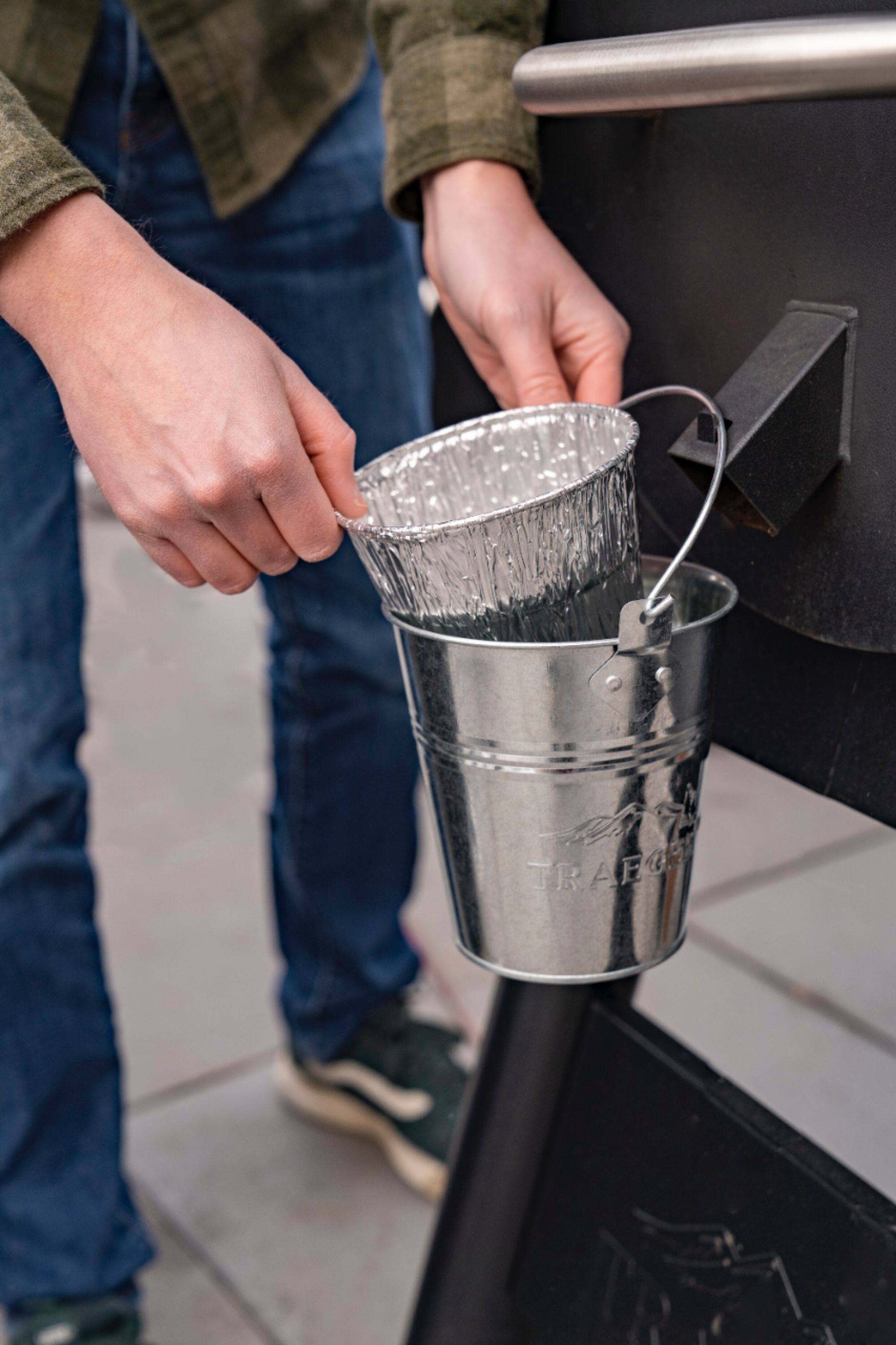 Alt View 11. Traeger Grills - 5 Pack Grease Bucket Liner for All Grills - Silver.