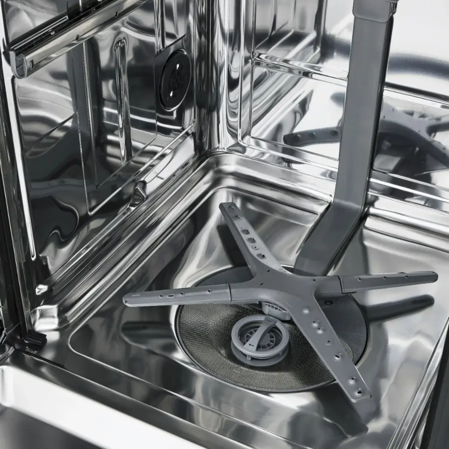 Alt View 24. LG - 24" Front Control Built-In Stainless Steel Tub Dishwasher with QuadWash and 50 dba - Stainless steel.