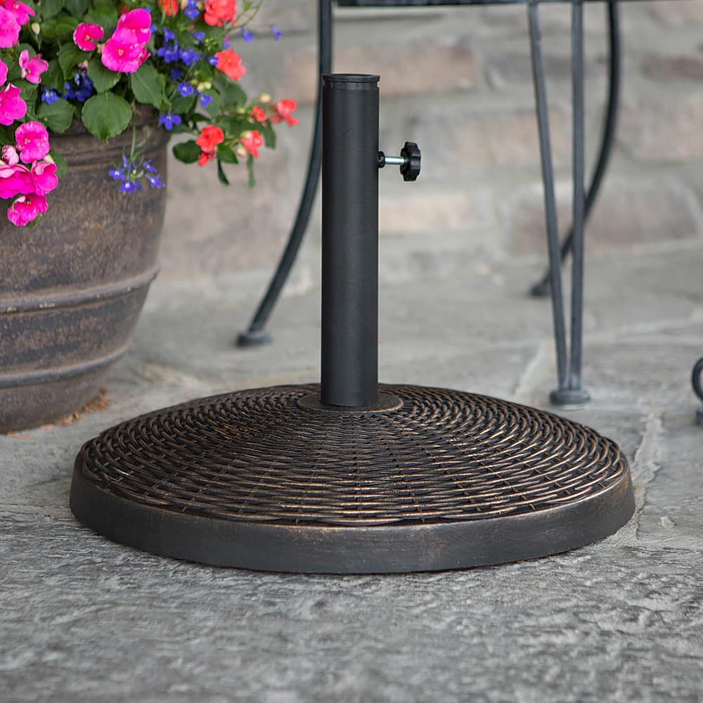 Best Buy: Walker Edison Wicker Weave Round Outdoor Umbrella Base ...