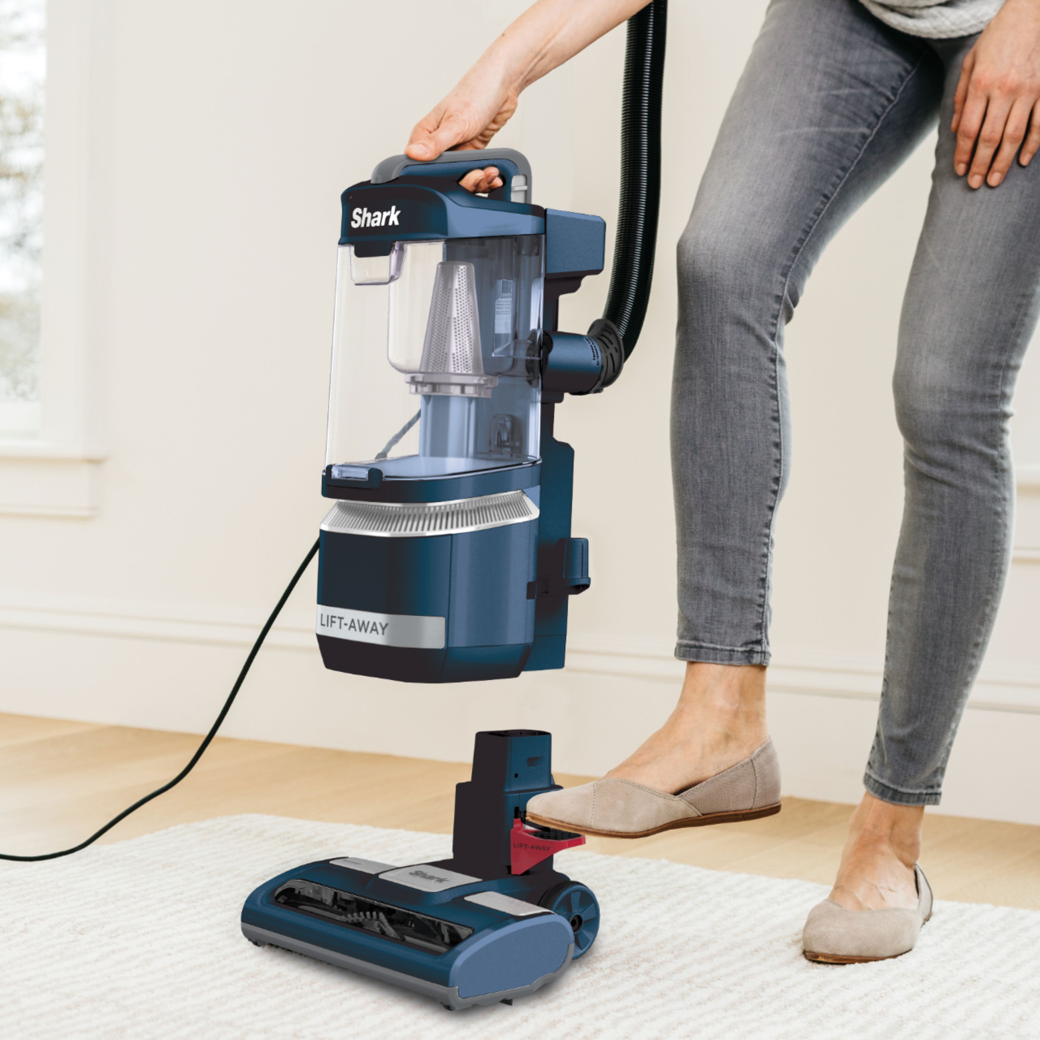Shark Navigator LA401 Lift-Away Upright Vacuum with PowerFins and  Self-Clean 79902456239