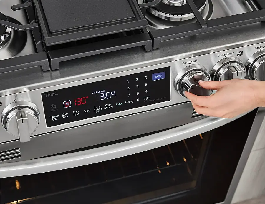 Alt View 37. LG - 6.3 Cu. Ft. Smart Slide-In Gas True Convection Range with EasyClean and Air Sous-Vide - Stainless Steel.