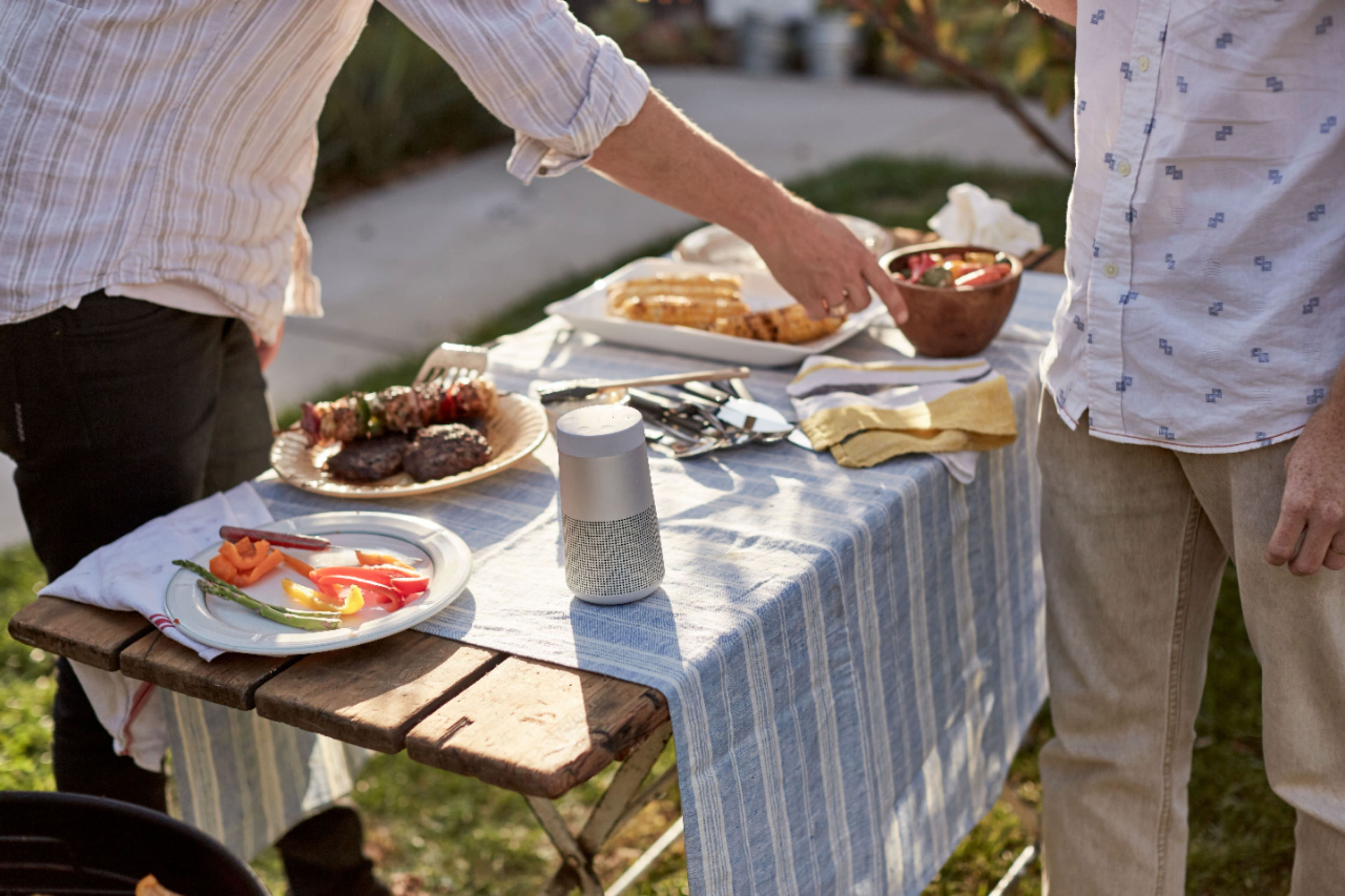 Alt View 17. Bose - SoundLink Revolve II Portable Bluetooth Speaker - Luxe Silver.
