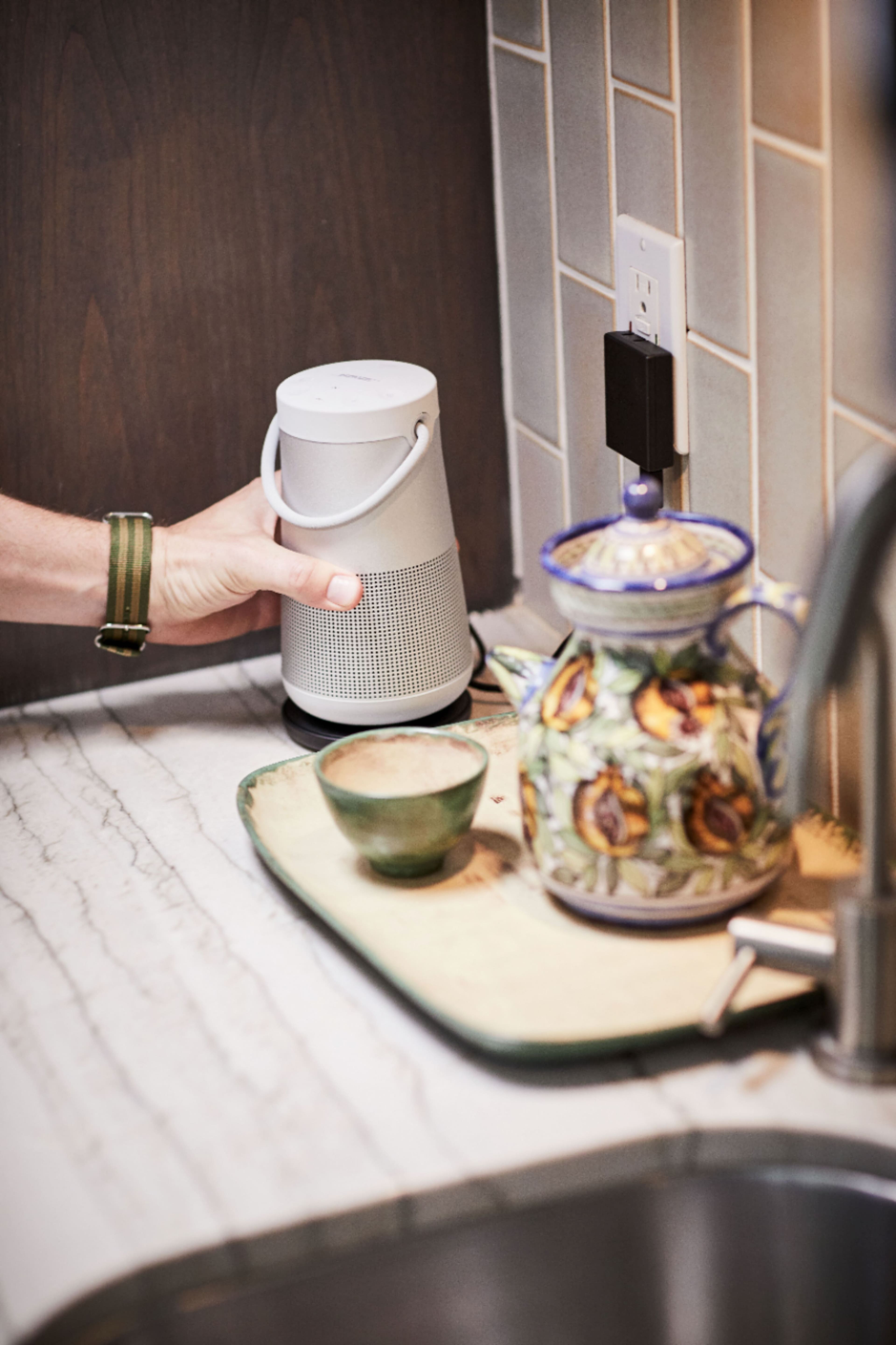 Alt View 16. Bose - SoundLink Revolve+ II Portable Bluetooth Speaker - Luxe Silver.