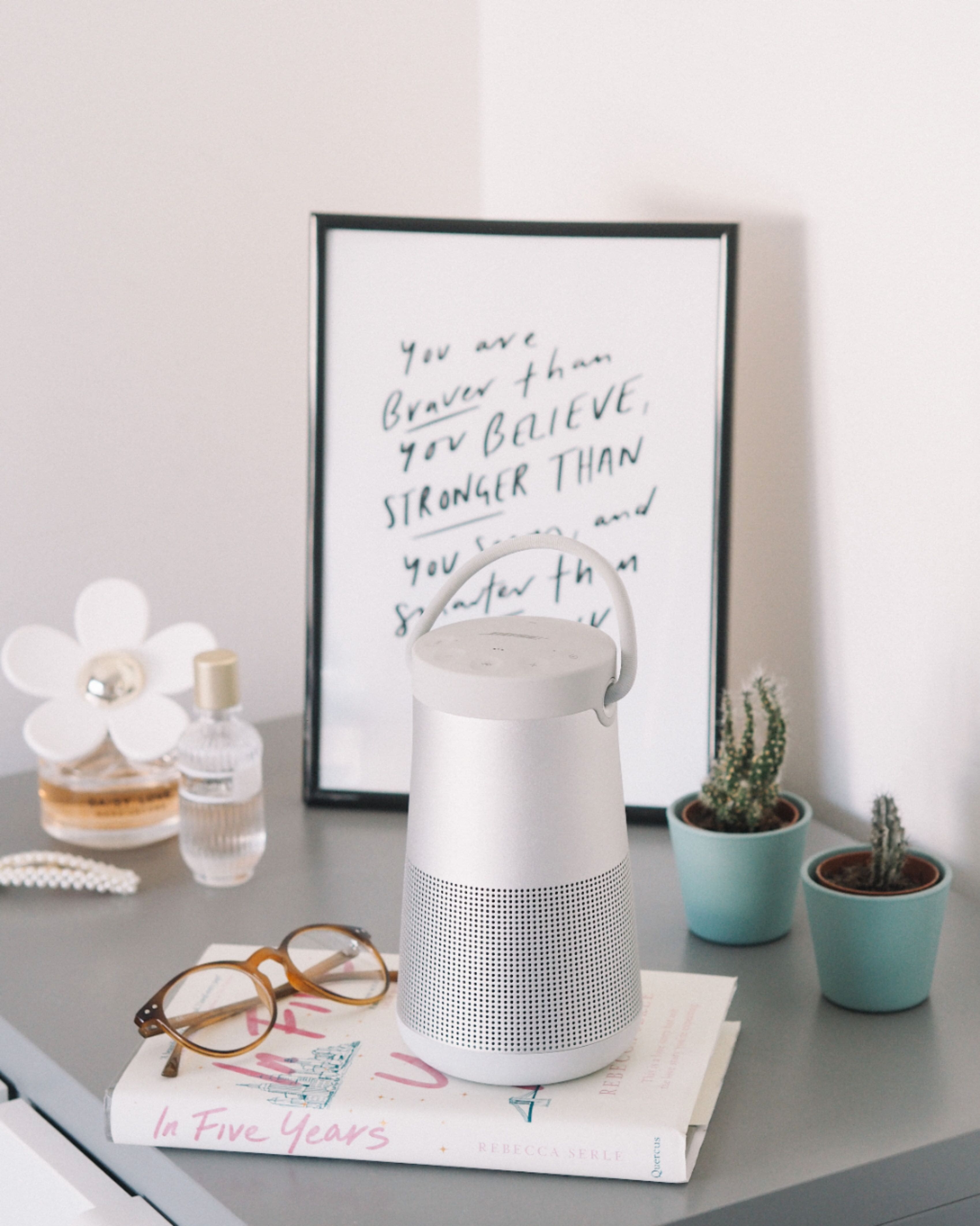 Alt View 19. Bose - SoundLink Revolve+ II Portable Bluetooth Speaker - Luxe Silver.