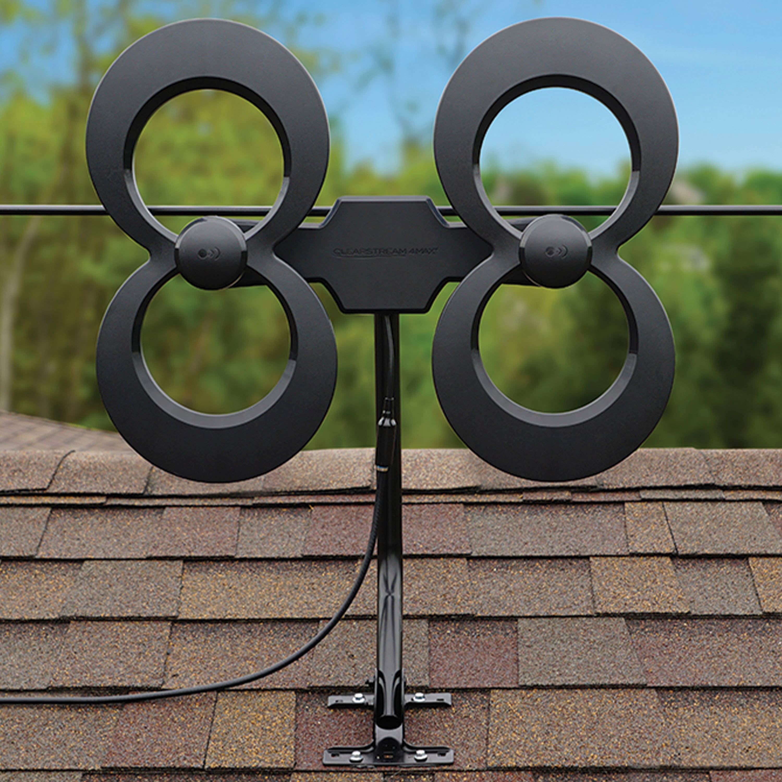 Alt View 12. Antennas Direct - ClearStream 4MAX Complete Amplified Indoor/Outdoor HDTV Antenna with Mast, Coaxial Cable, Amplifier, and 3-Way Splitter - Black.