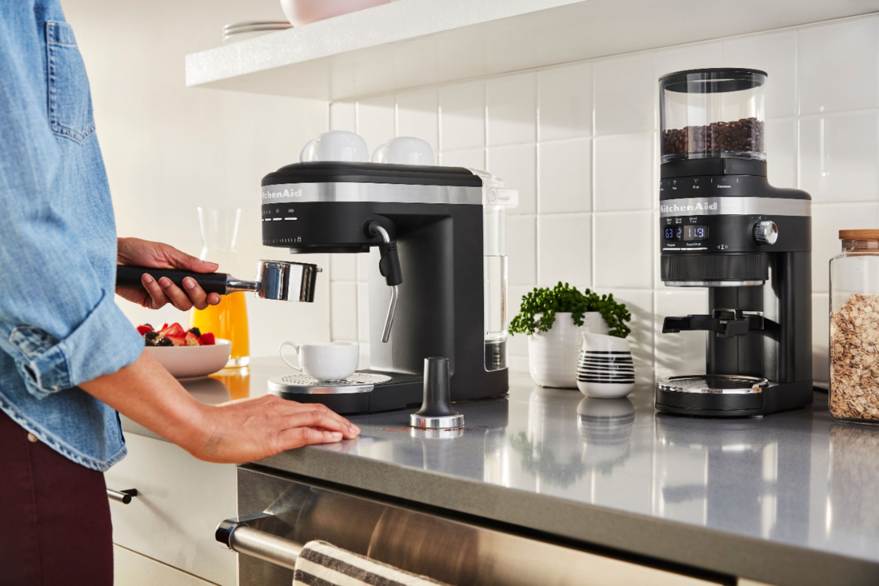 KitchenAid KES6404BM - Semi-Automatic Espresso Machine and Automatic Milk Frother Attachment - Matte Black