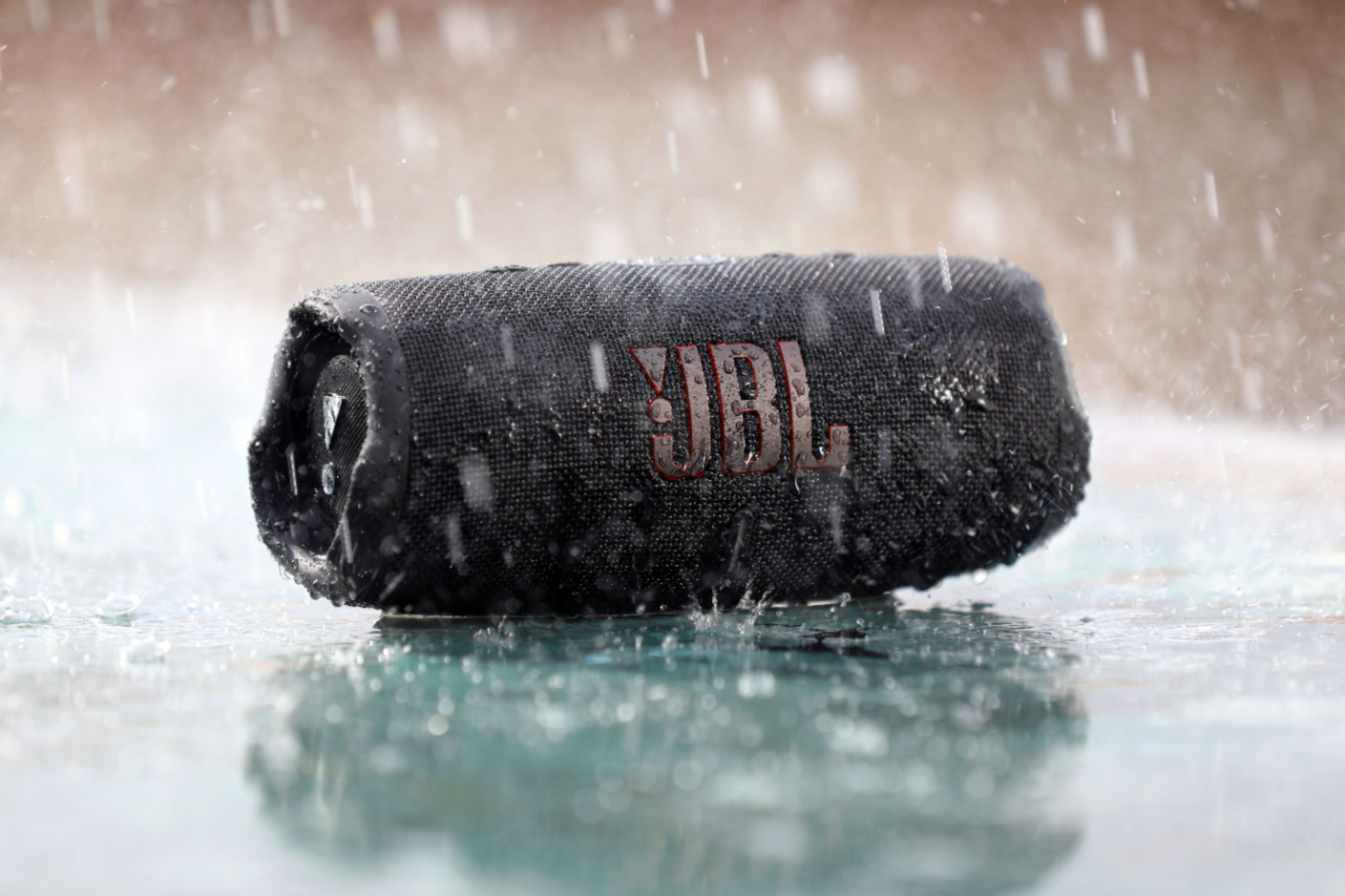 JBL Charge 5, Wireless Portable Bluetooth Speaker with 20 Hrs Playtime (Without Mic, Squad) At Nykaa Fashion - Your Online Shopping Store