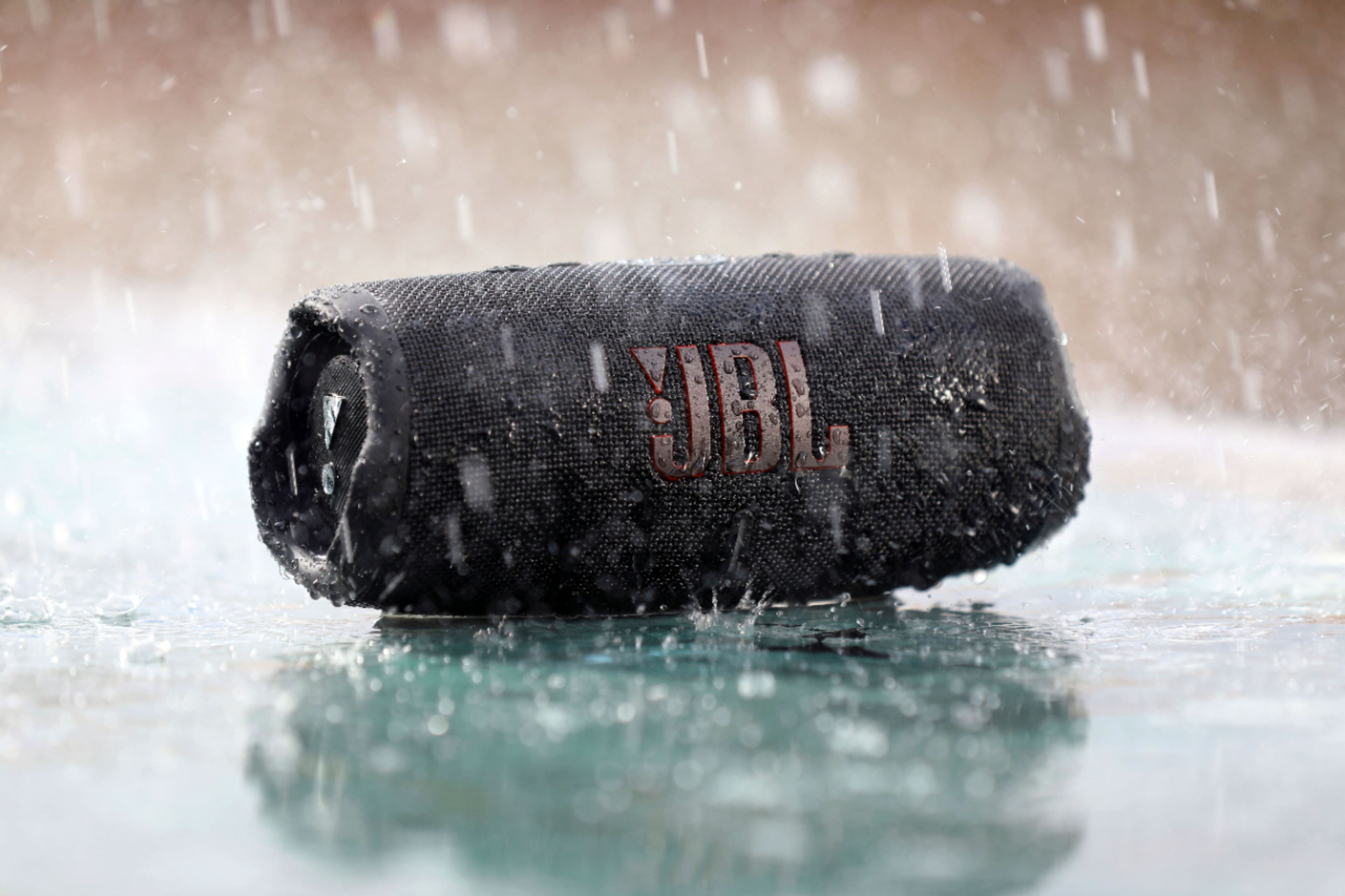 Alt View 15. JBL - CHARGE5 Portable Waterproof Speaker with Powerbank - Black.