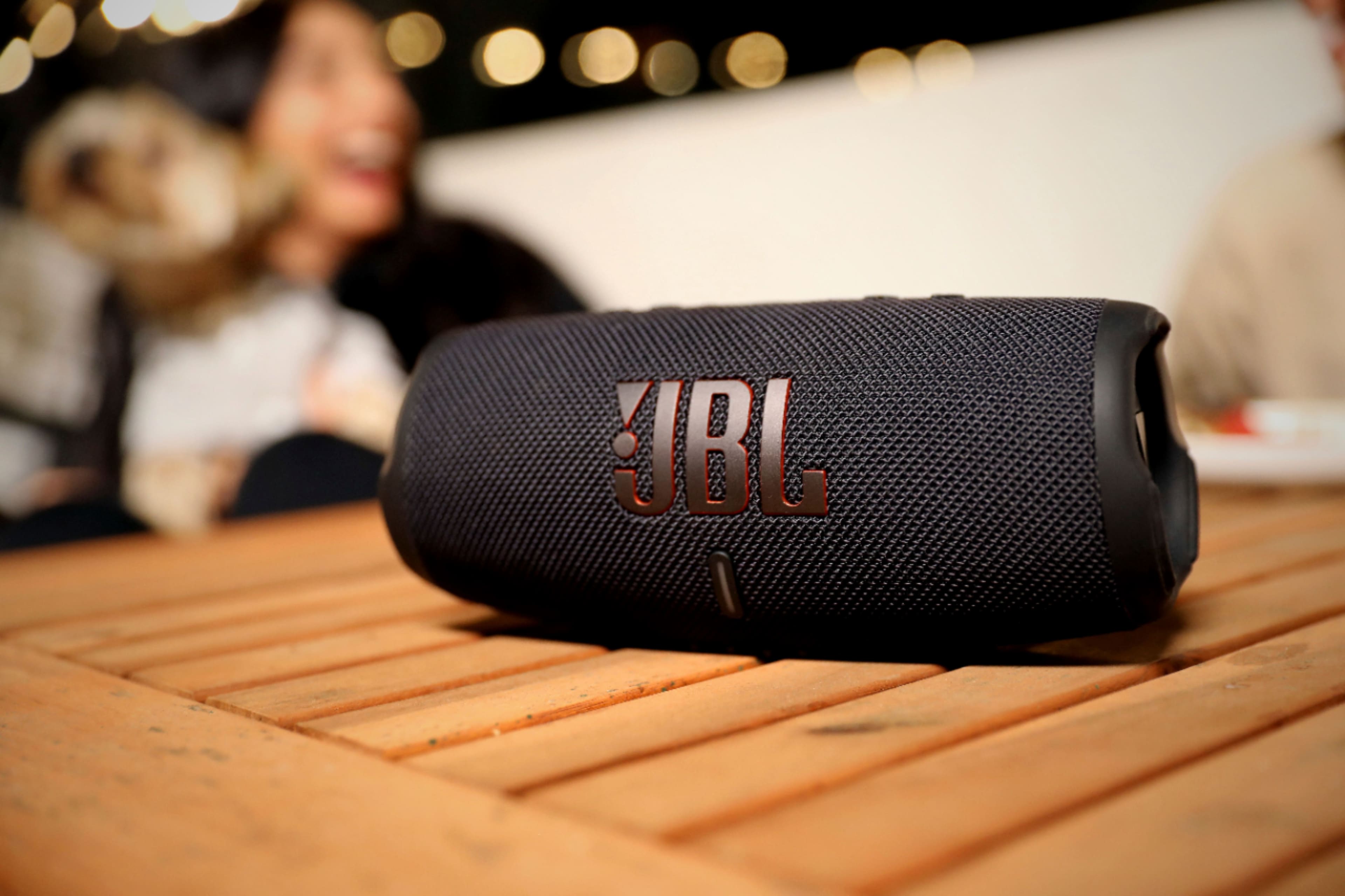 JBL CHARGE5 Portable Waterproof Speaker with Powerbank Black 