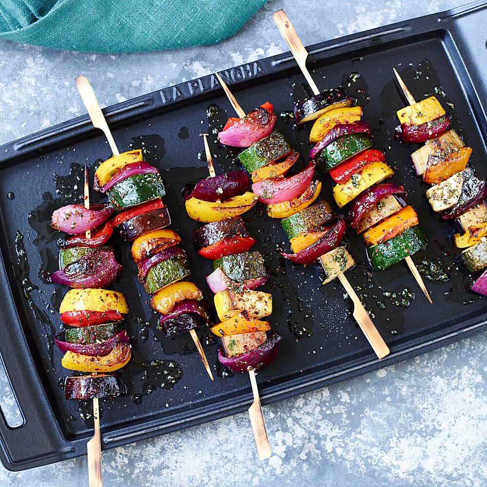 Alt View 12. Staub - Cast Iron 18.5 x 9.8-inch Plancha/Double Burner Griddle - Gray.