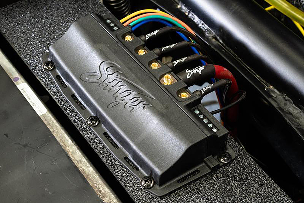 Alt View 15. Stinger - SwitchHUB 4-Channel 100 Amp Solid-State Relay - Black.