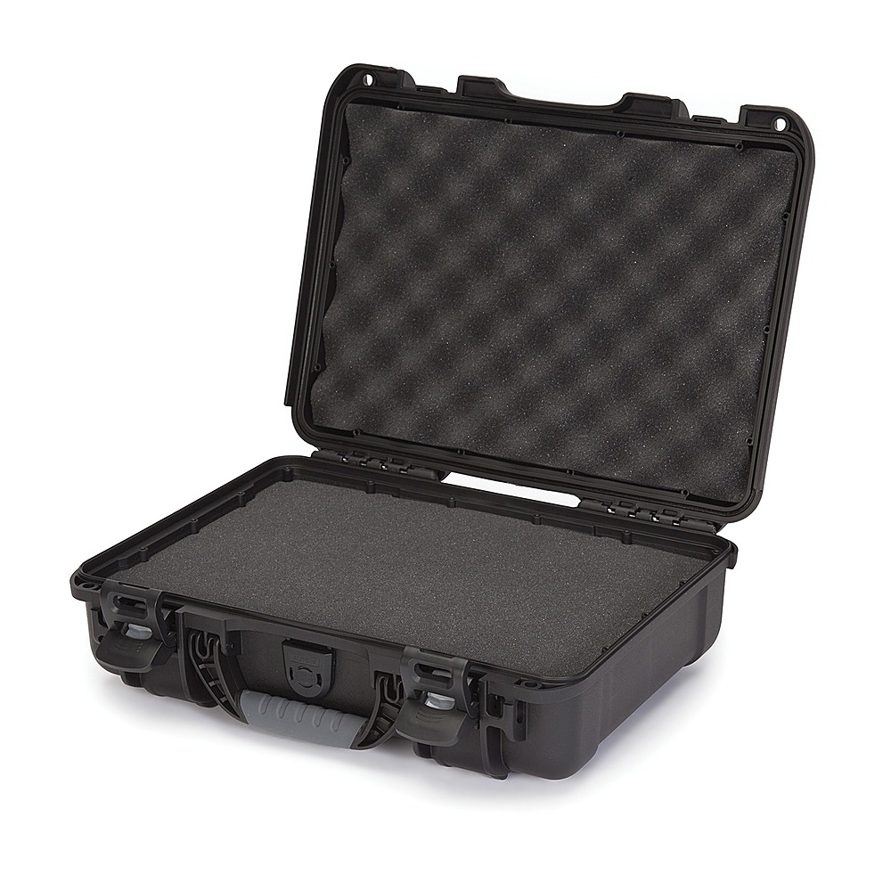 Angle View: NANUK - 14.3” Waterproof Briefcase with Foam Insert - Black