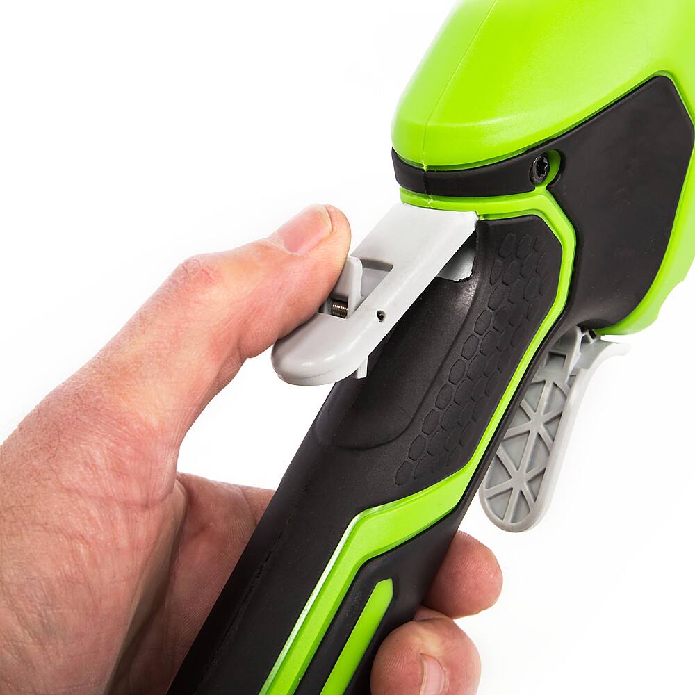 Left. Greenworks - 24-Volt 8-Inch Cordless Pole Saw (Battery Not Included) - Black/Green.