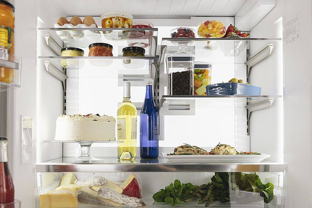 Alt View 11. Thermador - Masterpiece 20.8 Cu. Ft. French Door Counter-Depth Smart Refrigerator - Silver.