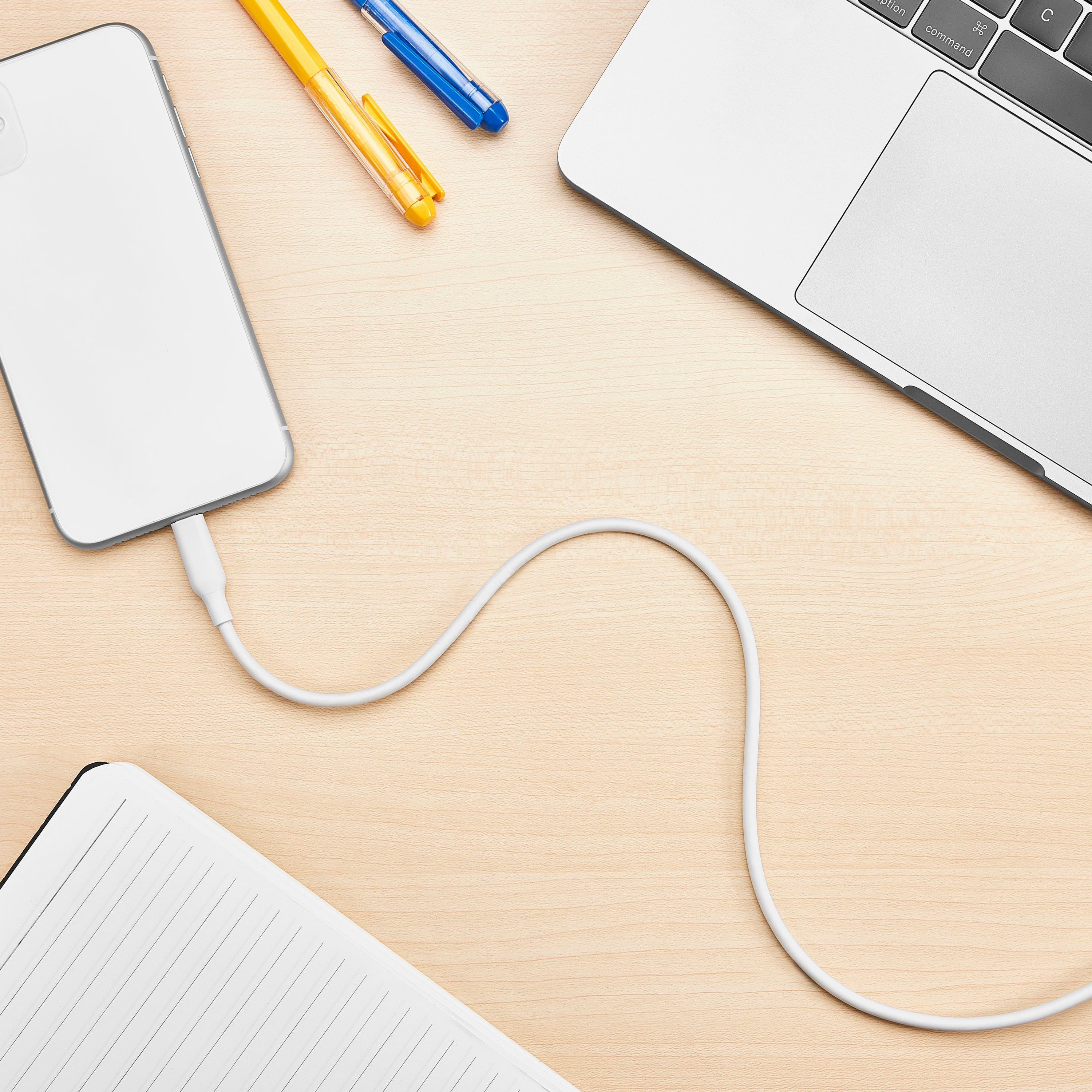 Alt View 17. Best Buy essentials™ - 5' USB-C to Lightning Charge-and-Sync Cable - White.