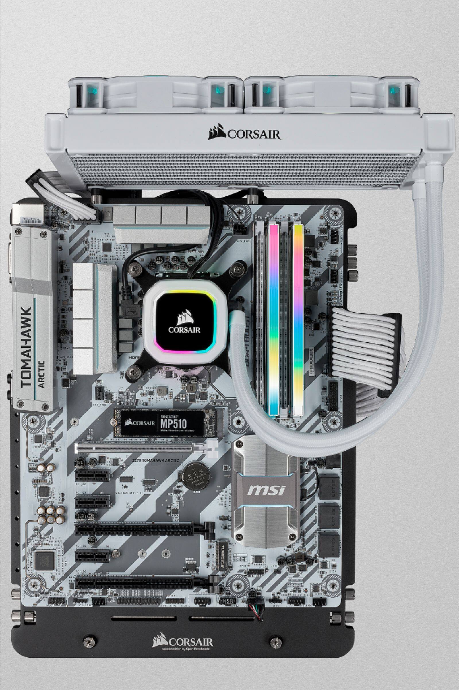 Alt View 15. CORSAIR - VENGEANCE RGB PRO SL 16GB (2x8GB) DDR4 3200MHz C16 UDIMM Desktop Memory - White.