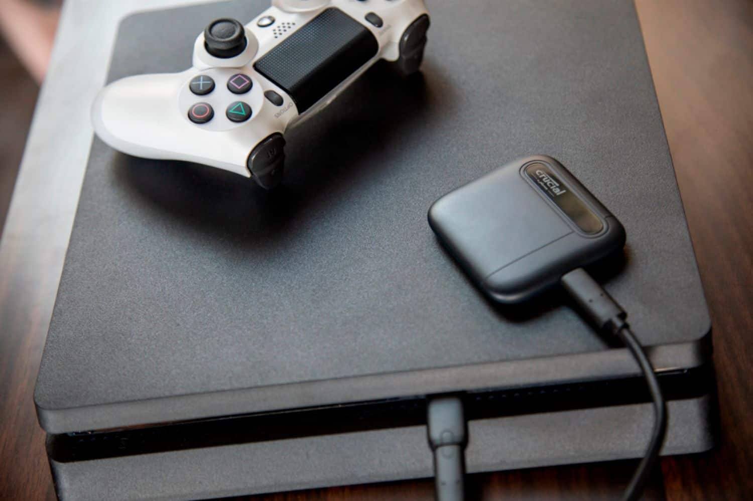 Alt View 12. Crucial - X6 SE 2TB External USB-C/USB-A Portable SSD - Black.