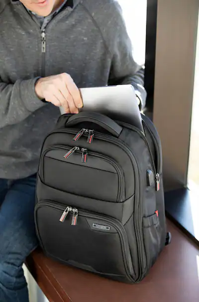 Samsonite - Laser Pro 2 Laptop Backpack for 15.6" Laptops - Black Samsonite - Laser Pro 2 Laptop Backpack for 15.6" Laptops - Black