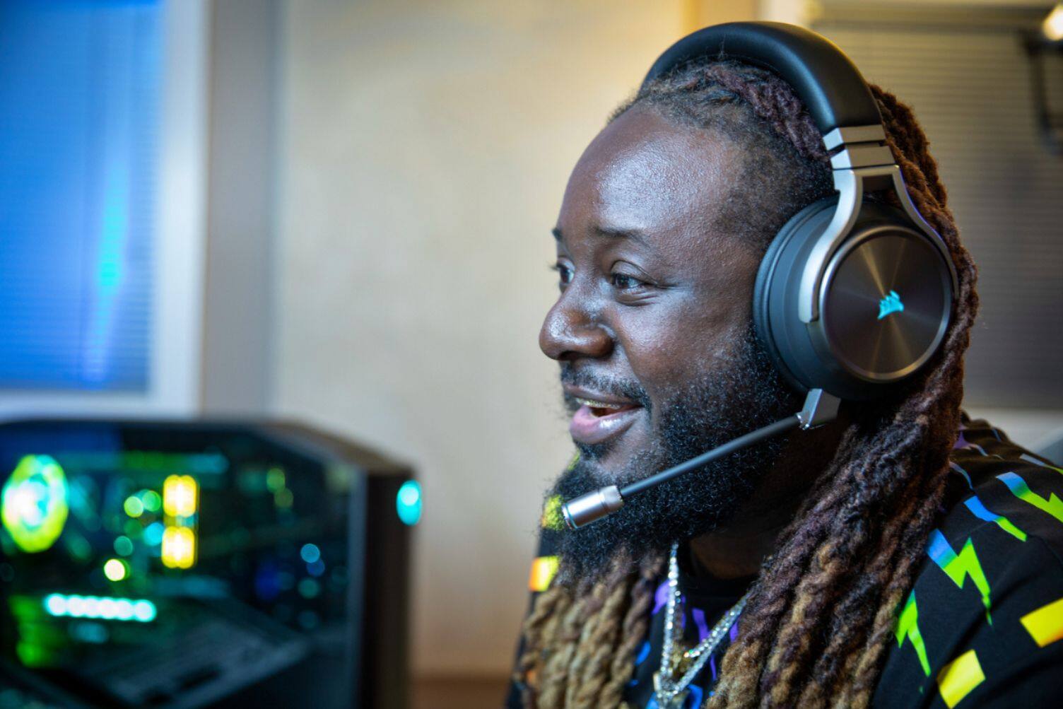 Alt View 29. CORSAIR - VIRTUOSO XT Wireless Gaming Headset for PC, Mac, PS5, PS4, and Mobile - Slate.