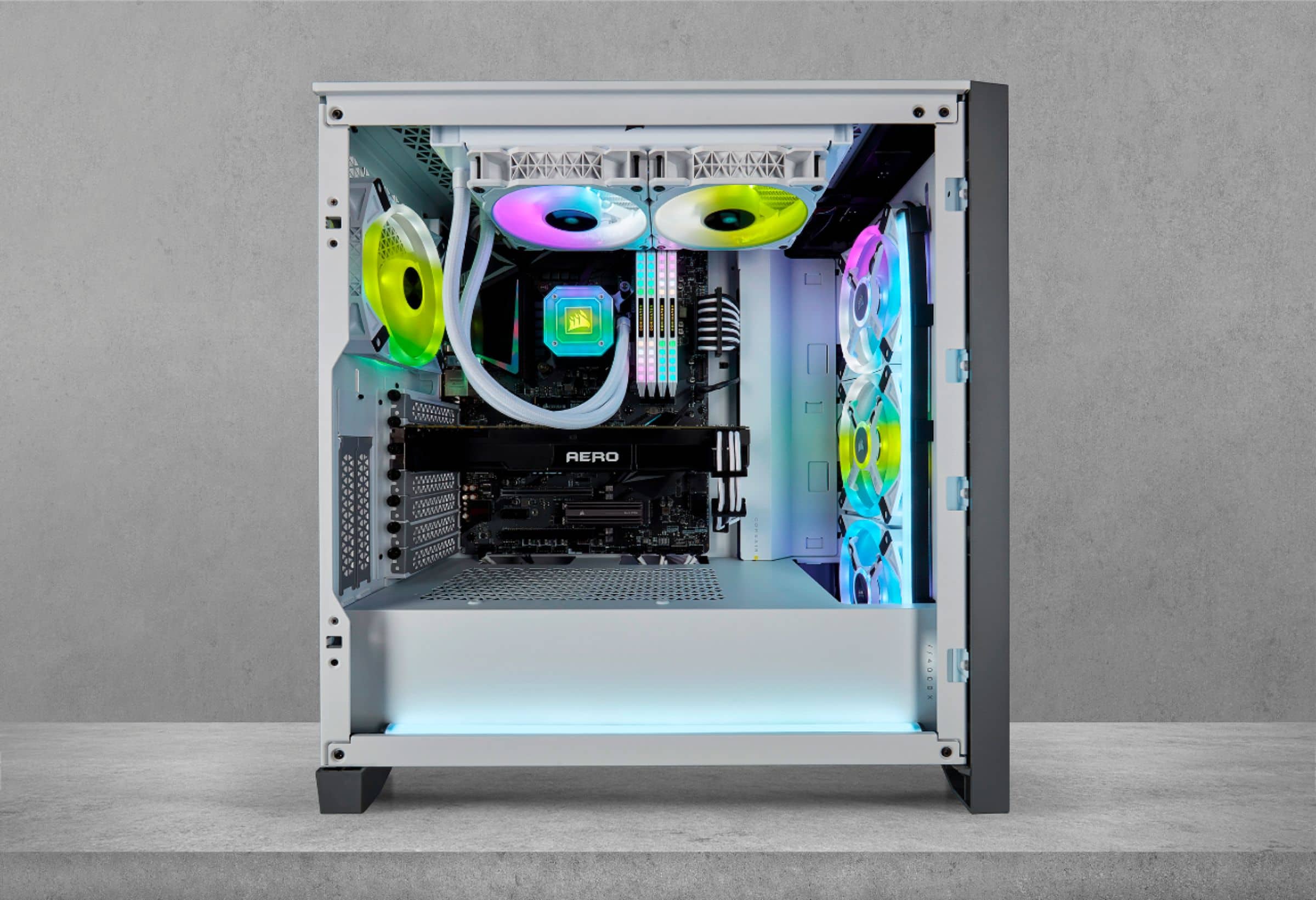 Alt View 23. CORSAIR - MP600 PRO 1TB Internal SSD PCIe Gen 4 x4 NVMe with Heatsink for Desktops - Black.