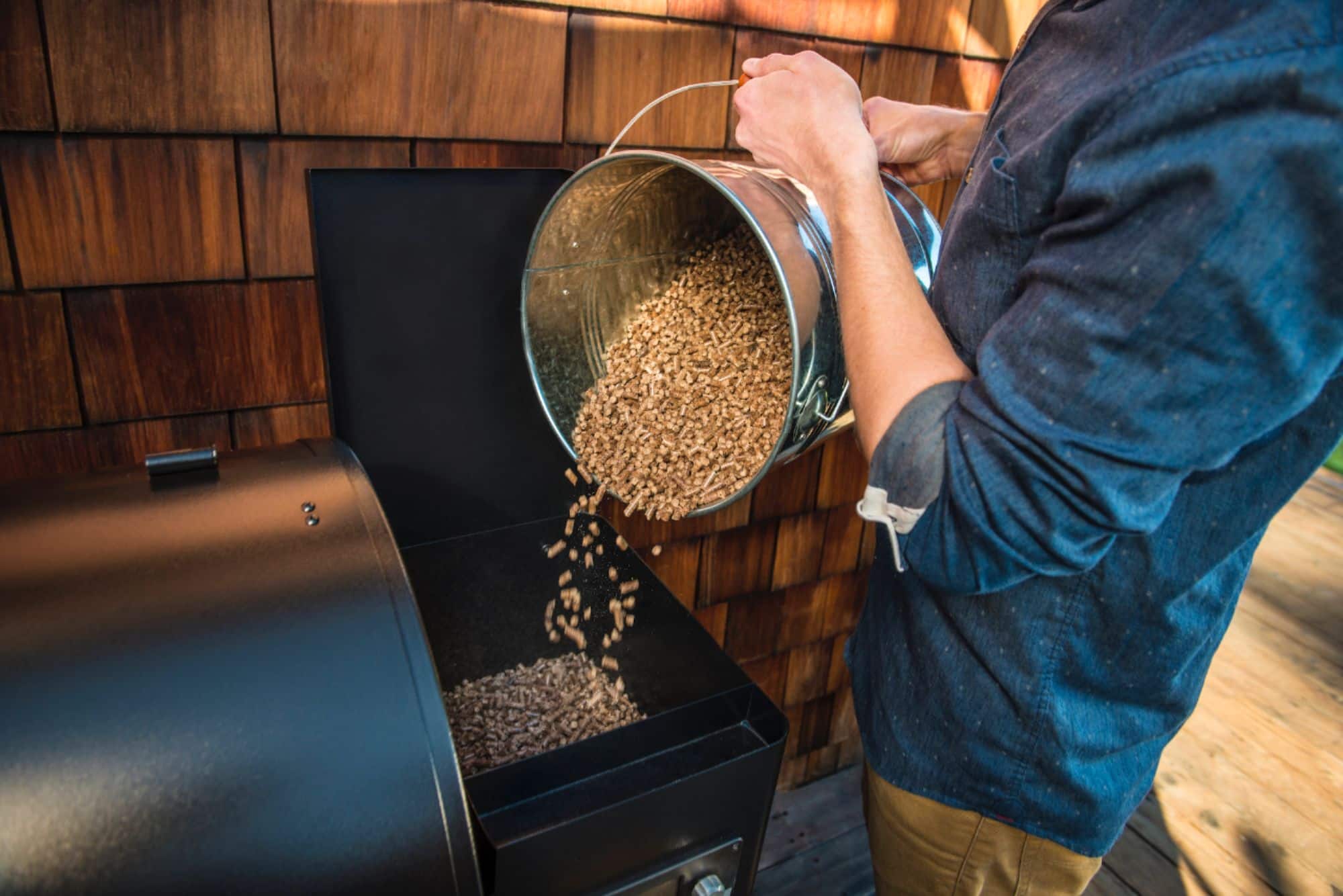 Alt View 15. Traeger Grills - Premium Hardwood Pellets - Cherry - Brown.