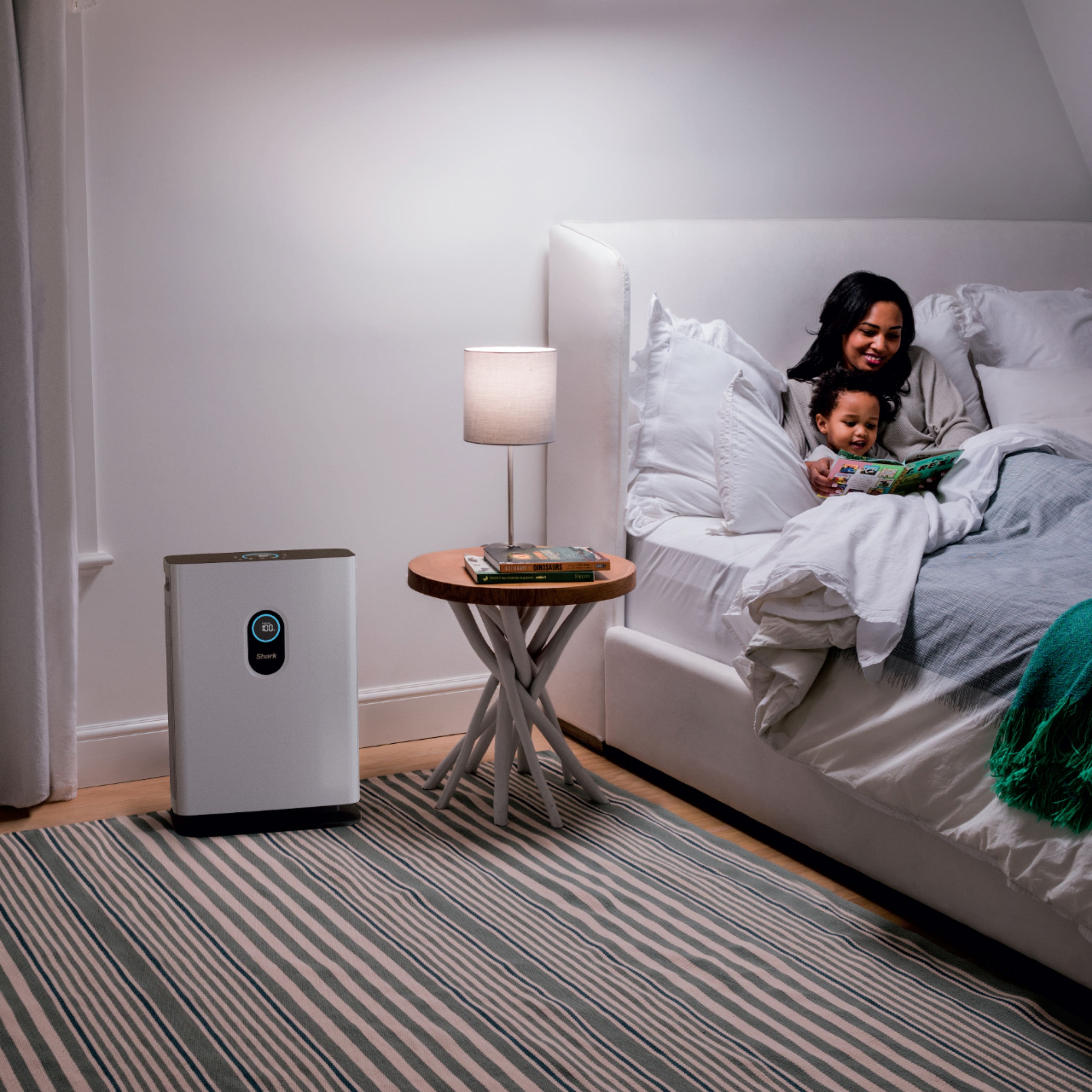 Alt View 12. Shark - Air Purifier 4 with Anti-Allergen Multi-Filter Advanced Odor Lock, 1,000 sq. ft., Smart sensing - White.