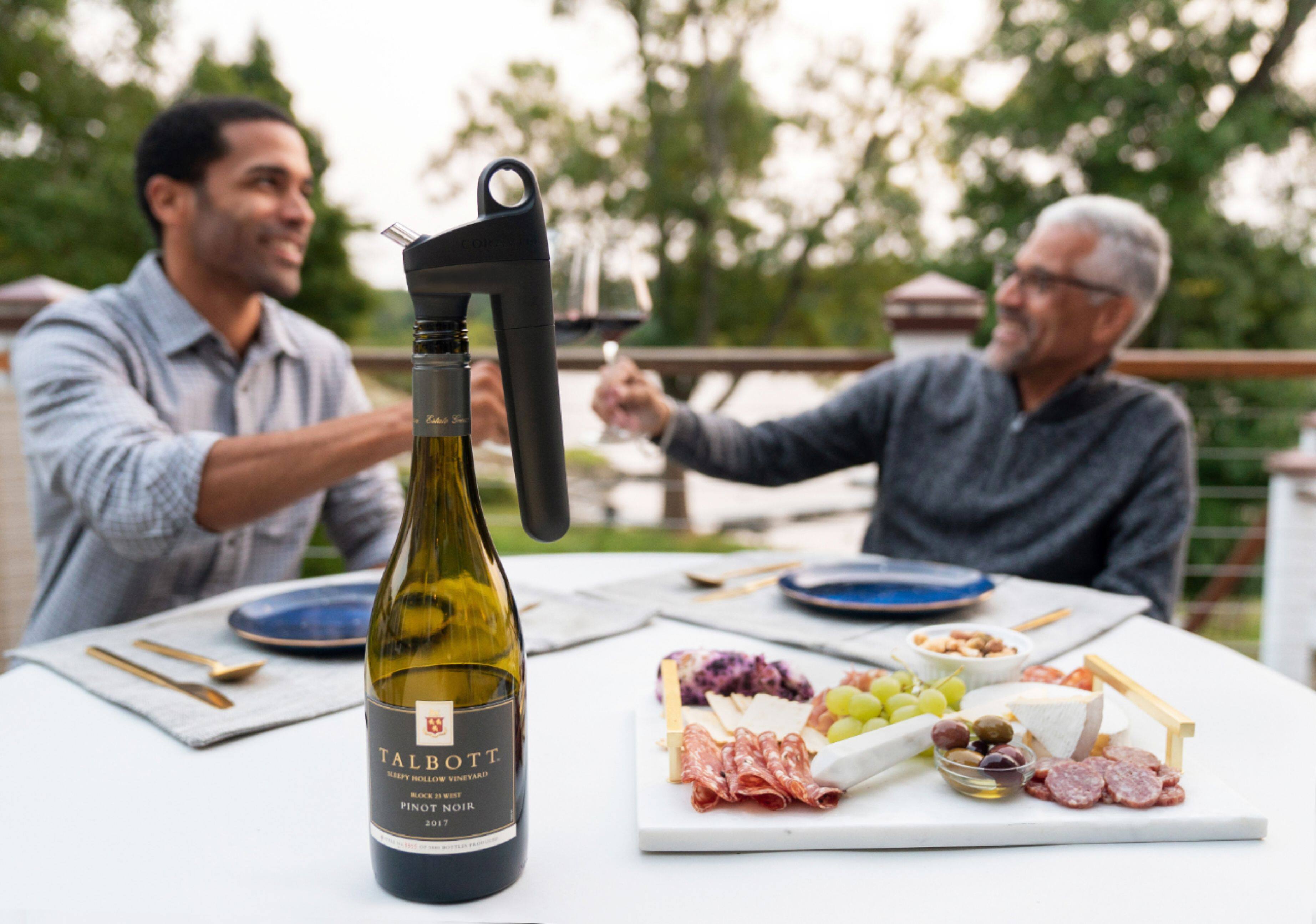 Alt View 18. Coravin - Pivot + Wine Preservation System - Black.