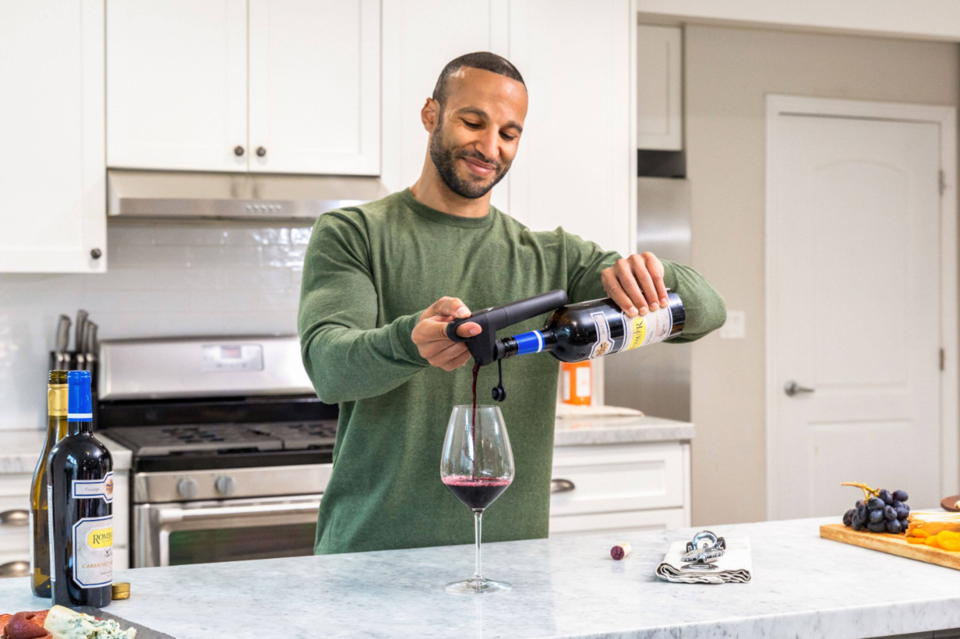 Alt View 17. Coravin - Pivot Wine Preservation System - Teal.