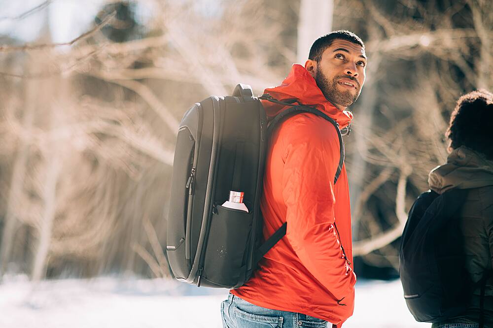 Alt View 32. Nomatic - TRAVEL BACKPACK (32L) - Black.